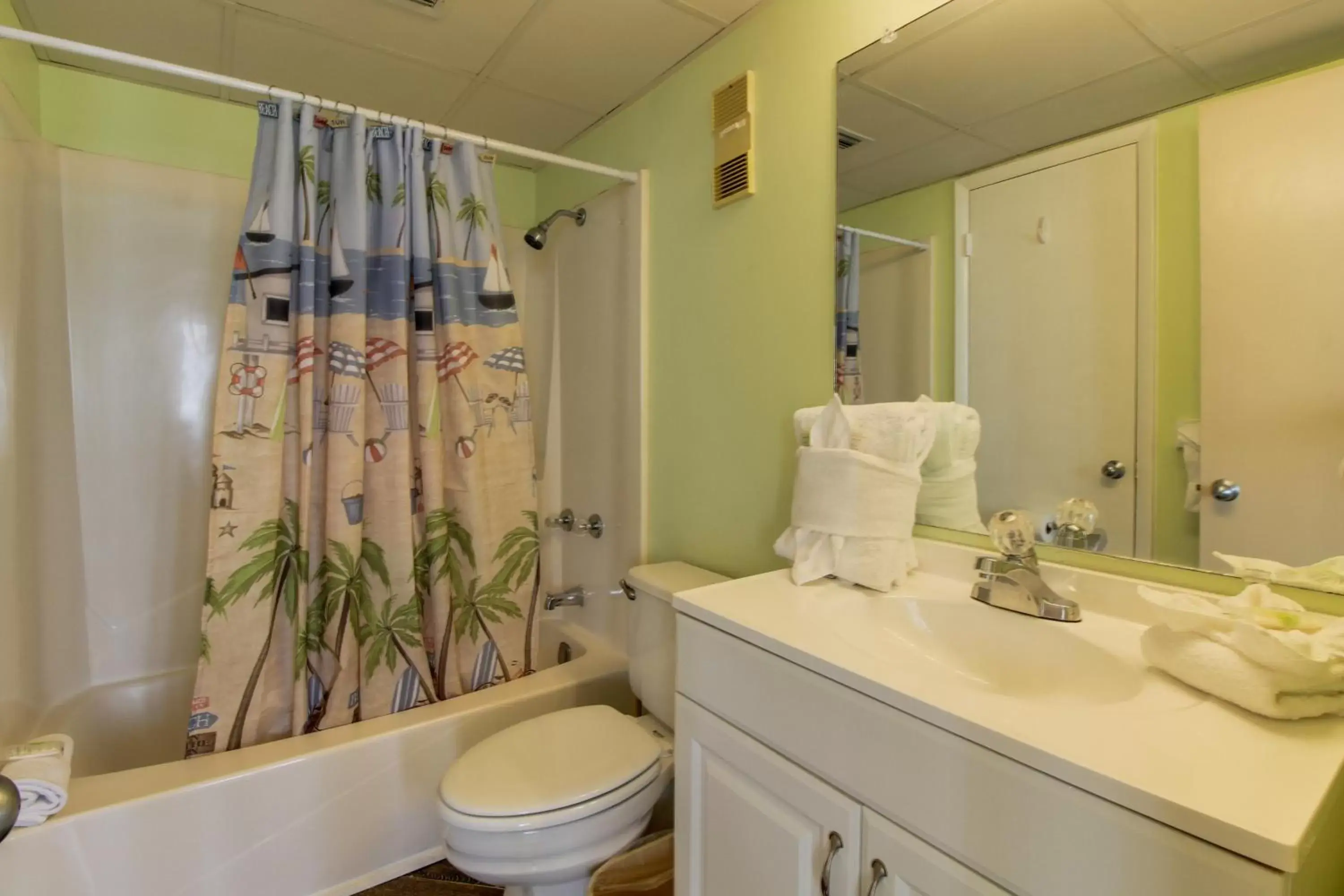 Bathroom in Sunbird #608E