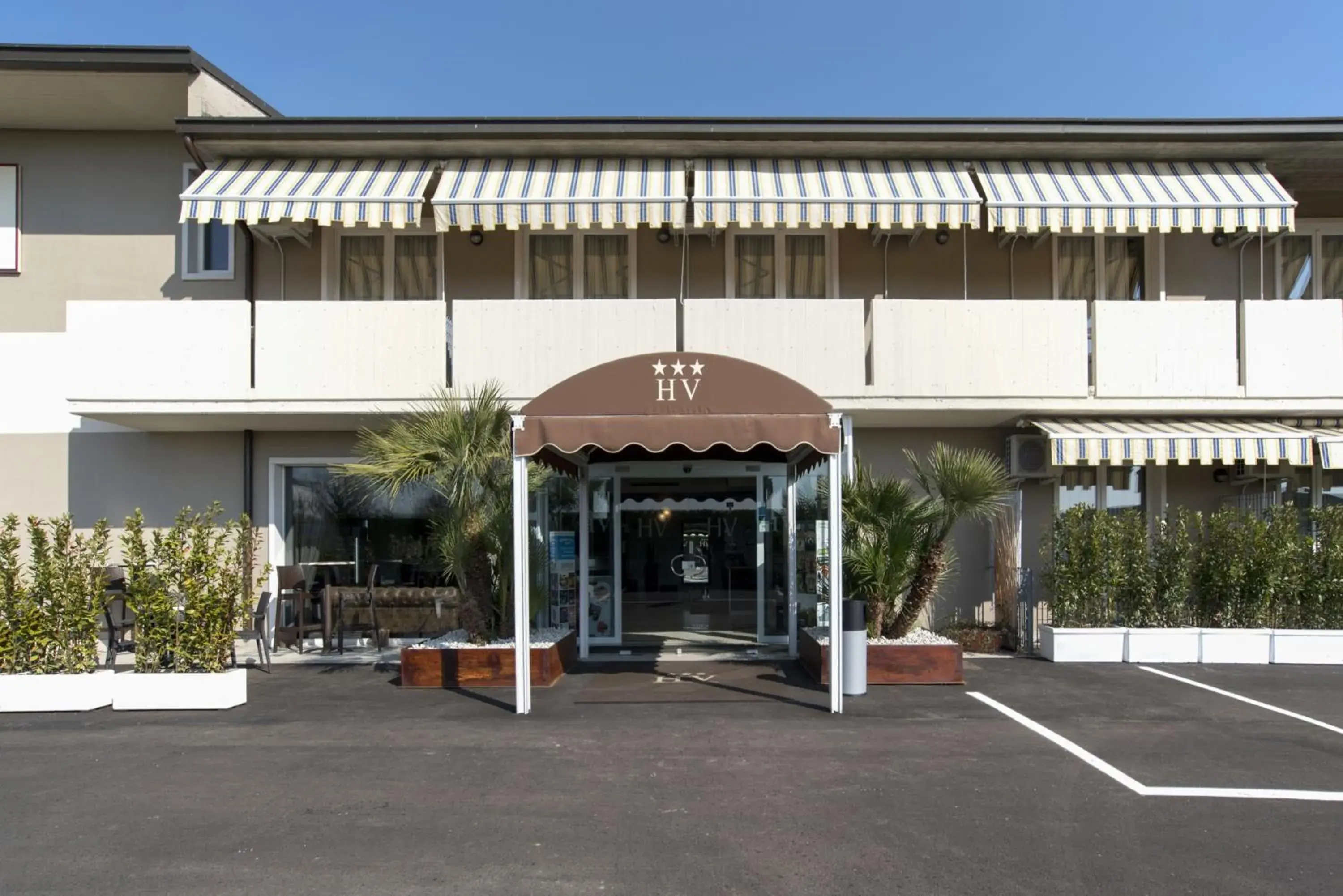 Facade/entrance, Property Building in Hotel Venezia Park