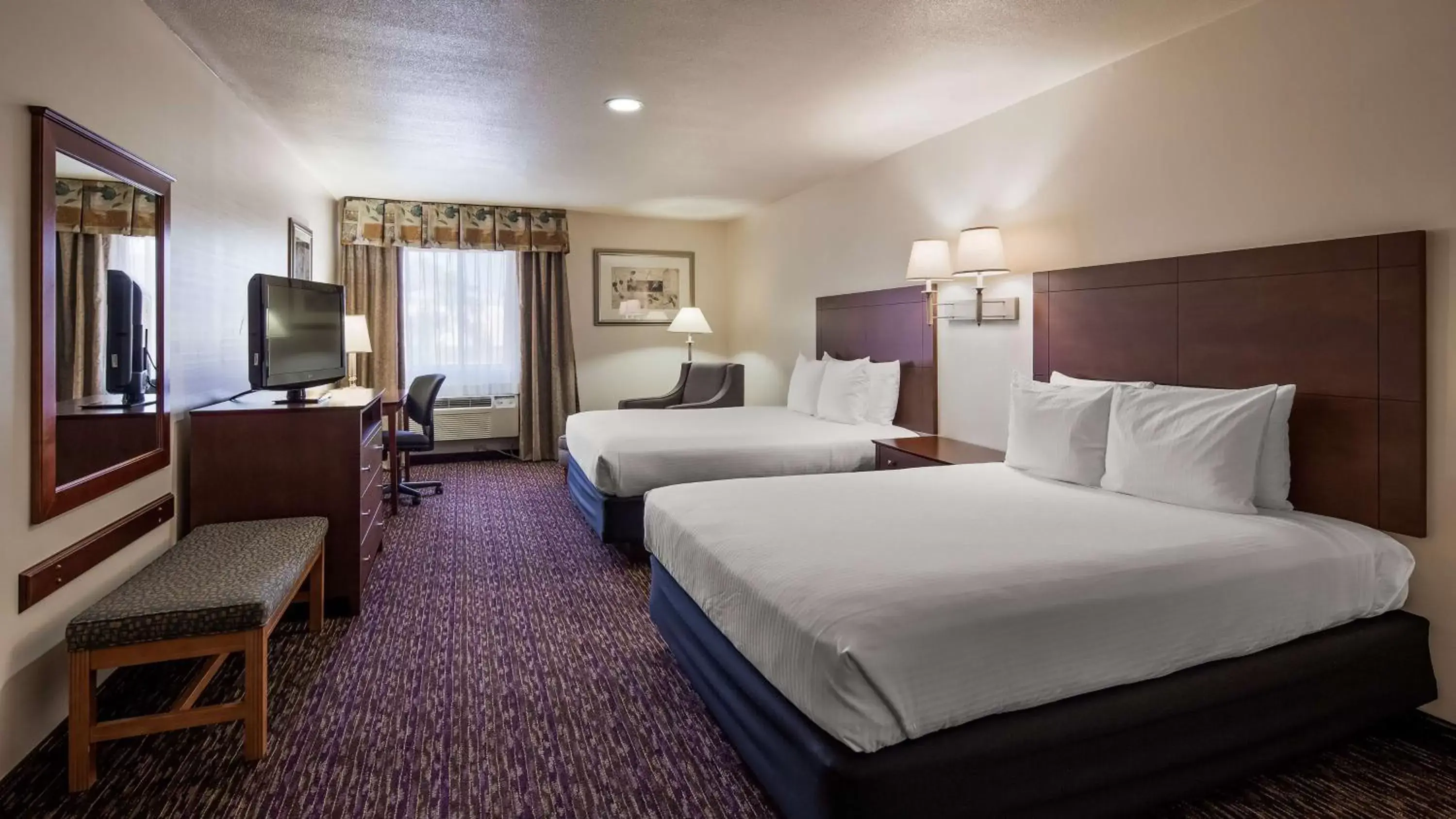 Bedroom in Best Western Socorro Hotel & Suites