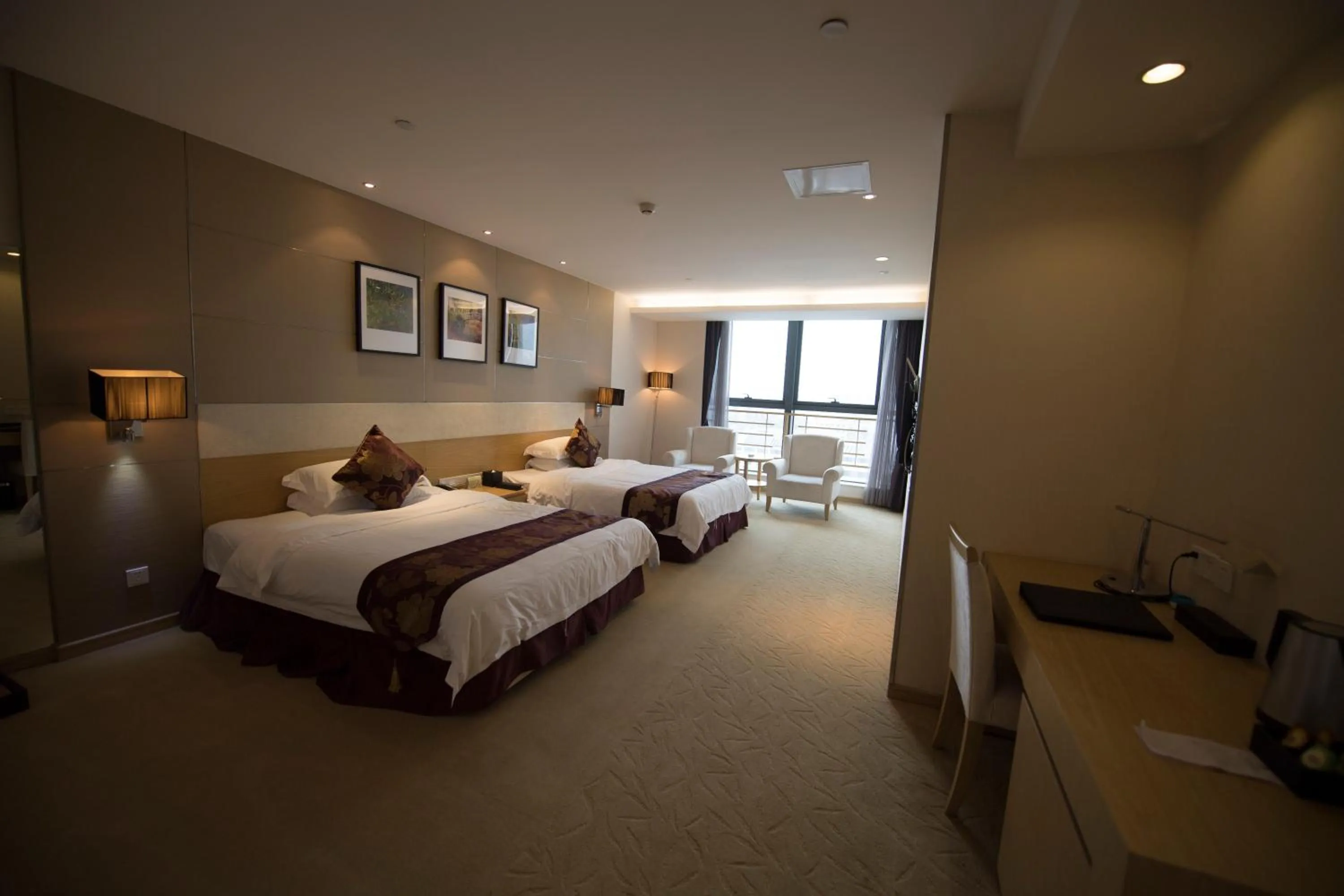 Photo of the whole room, Bed in Suzhou Sun Plaza Hotel