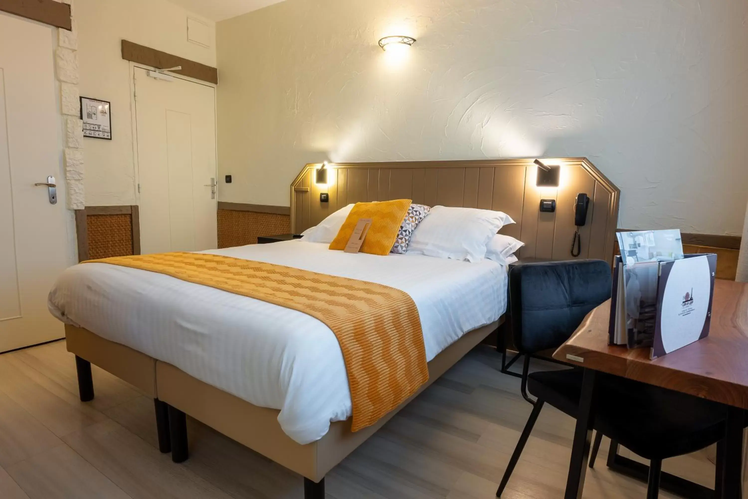 Standard Double Room in Logis Hôtel Rêve de Sable Standard Double Room in Logis Hôtel Rêve de Sable