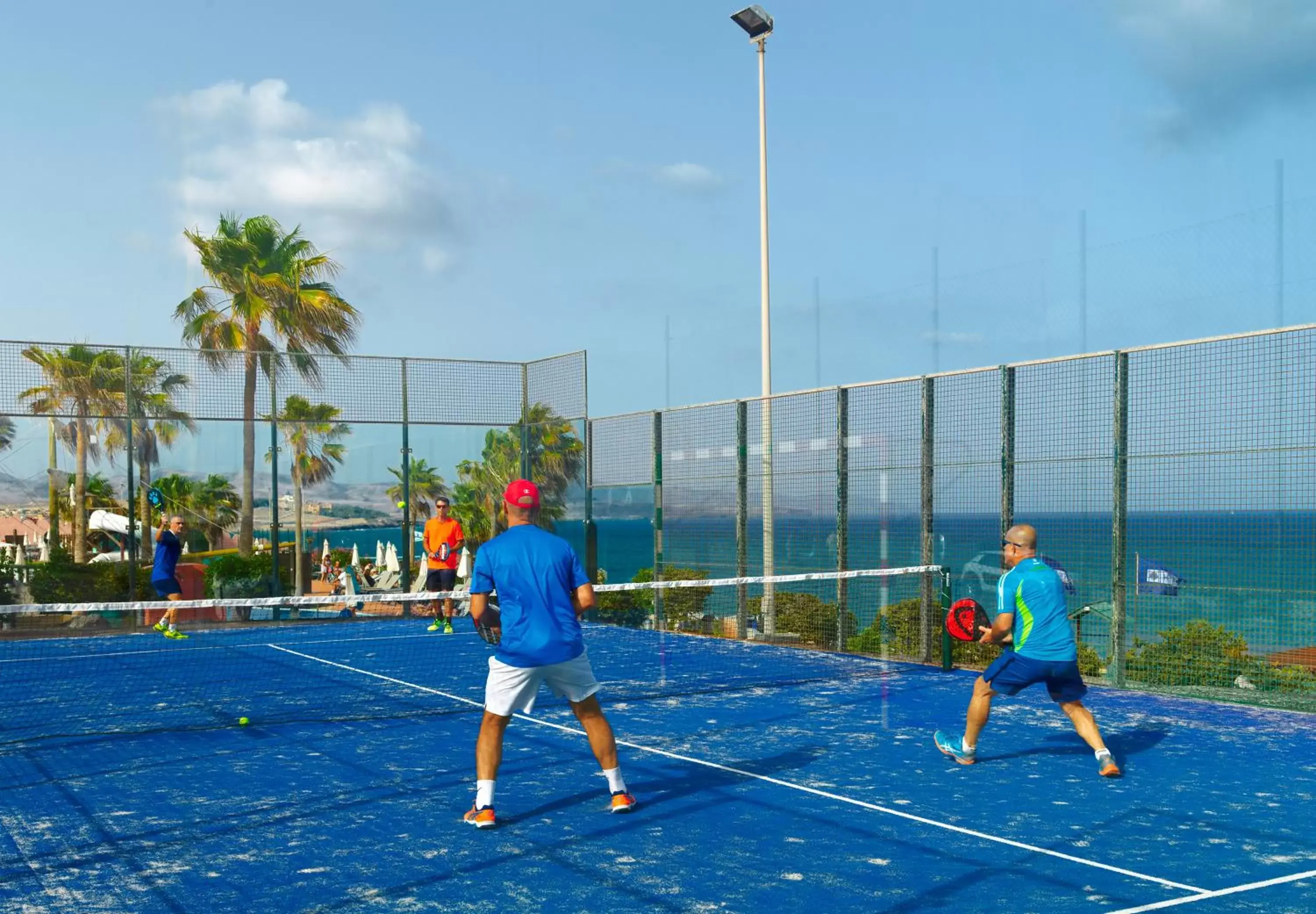 Area and facilities, Tennis/Squash in H10 Tindaya