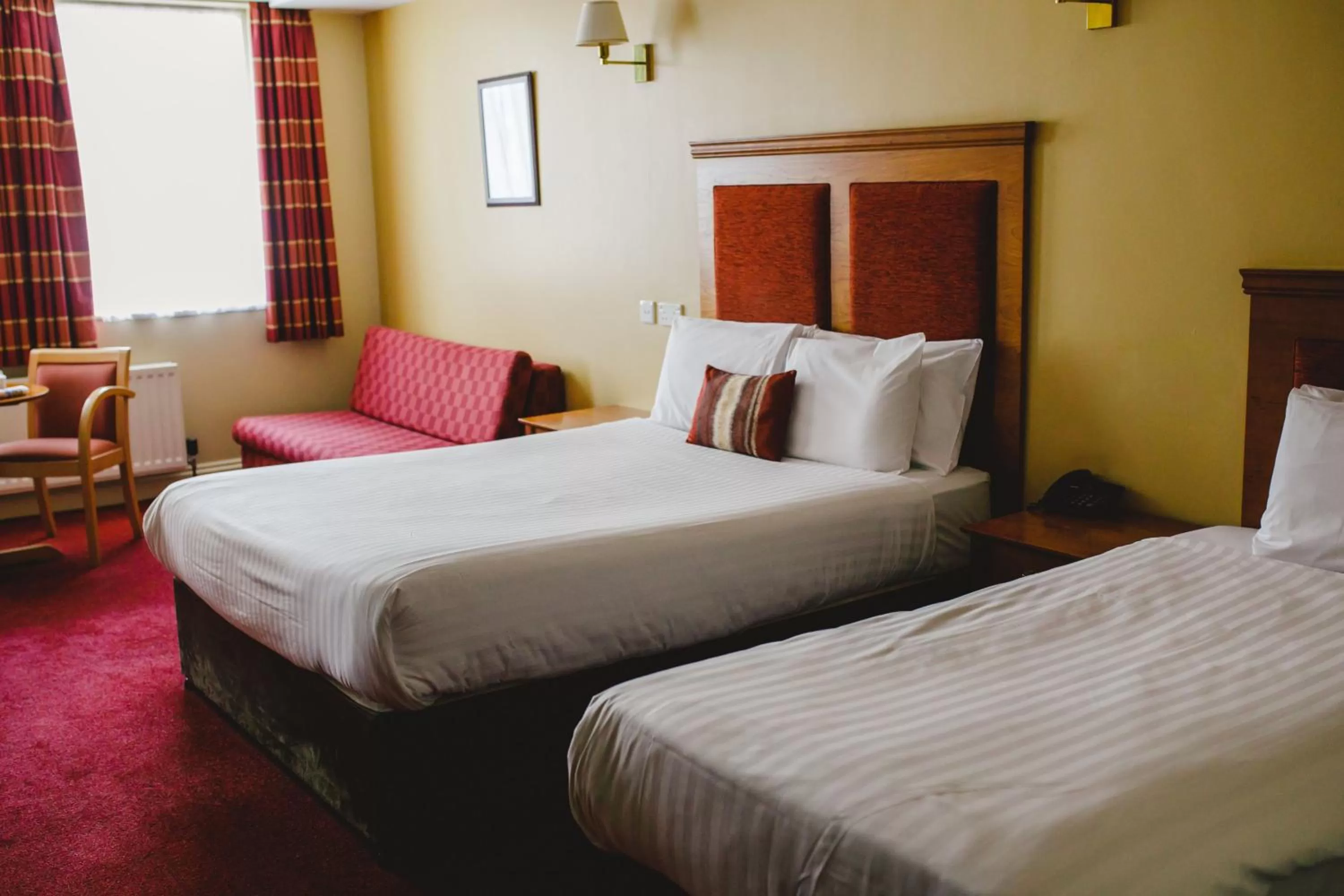 Bedroom, Bed in Inn On The Coast