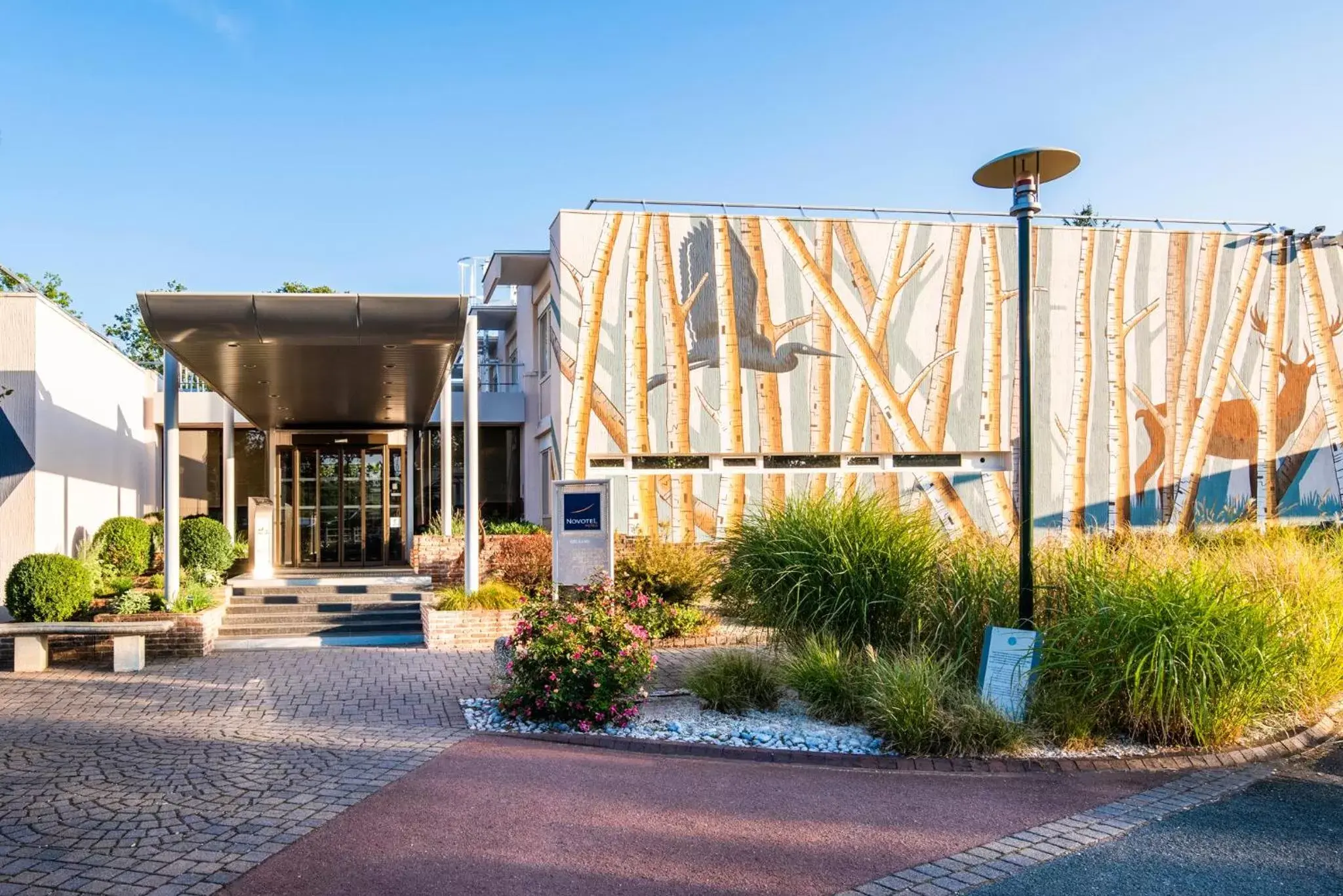 Facade/entrance, Property Building in Novotel Orléans Sud La Source