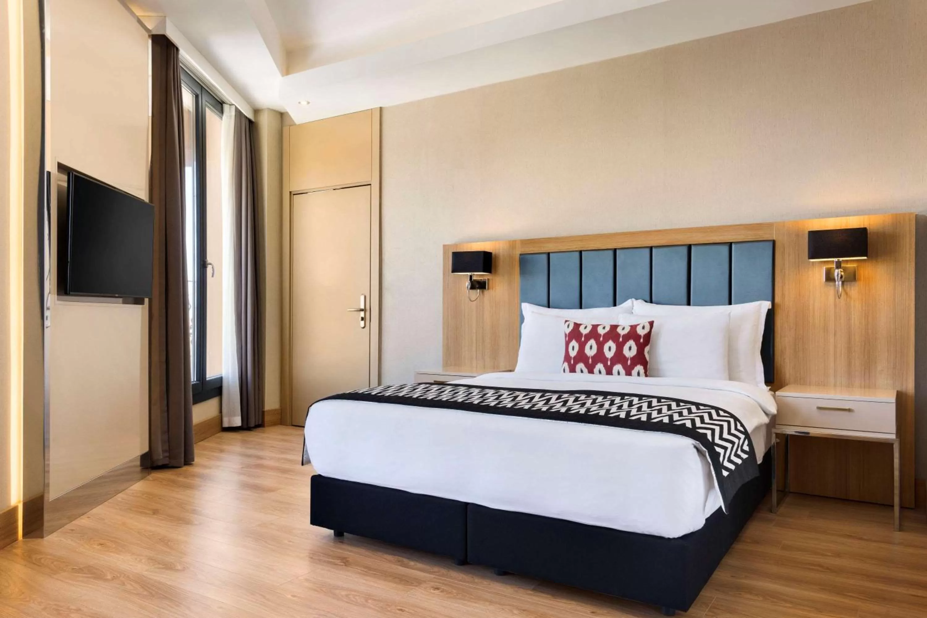 Photo of the whole room, Bed in Ramada Encore Eskişehir