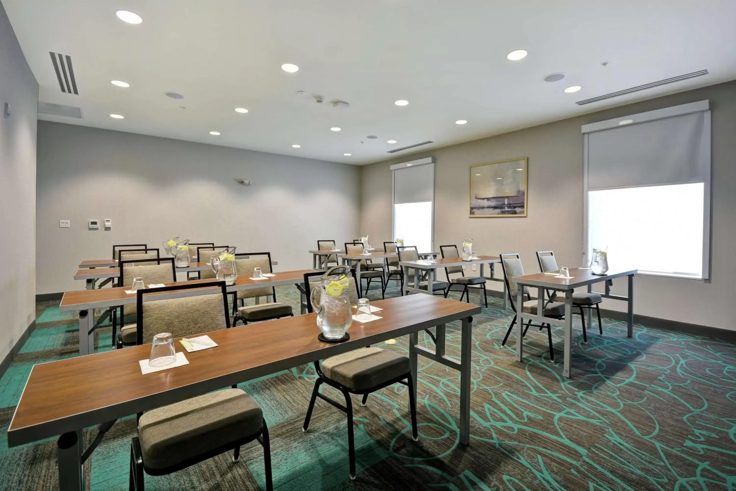 Meeting/conference room, Restaurant/Places to Eat in Home2 Suites by Hilton Queensbury Lake George