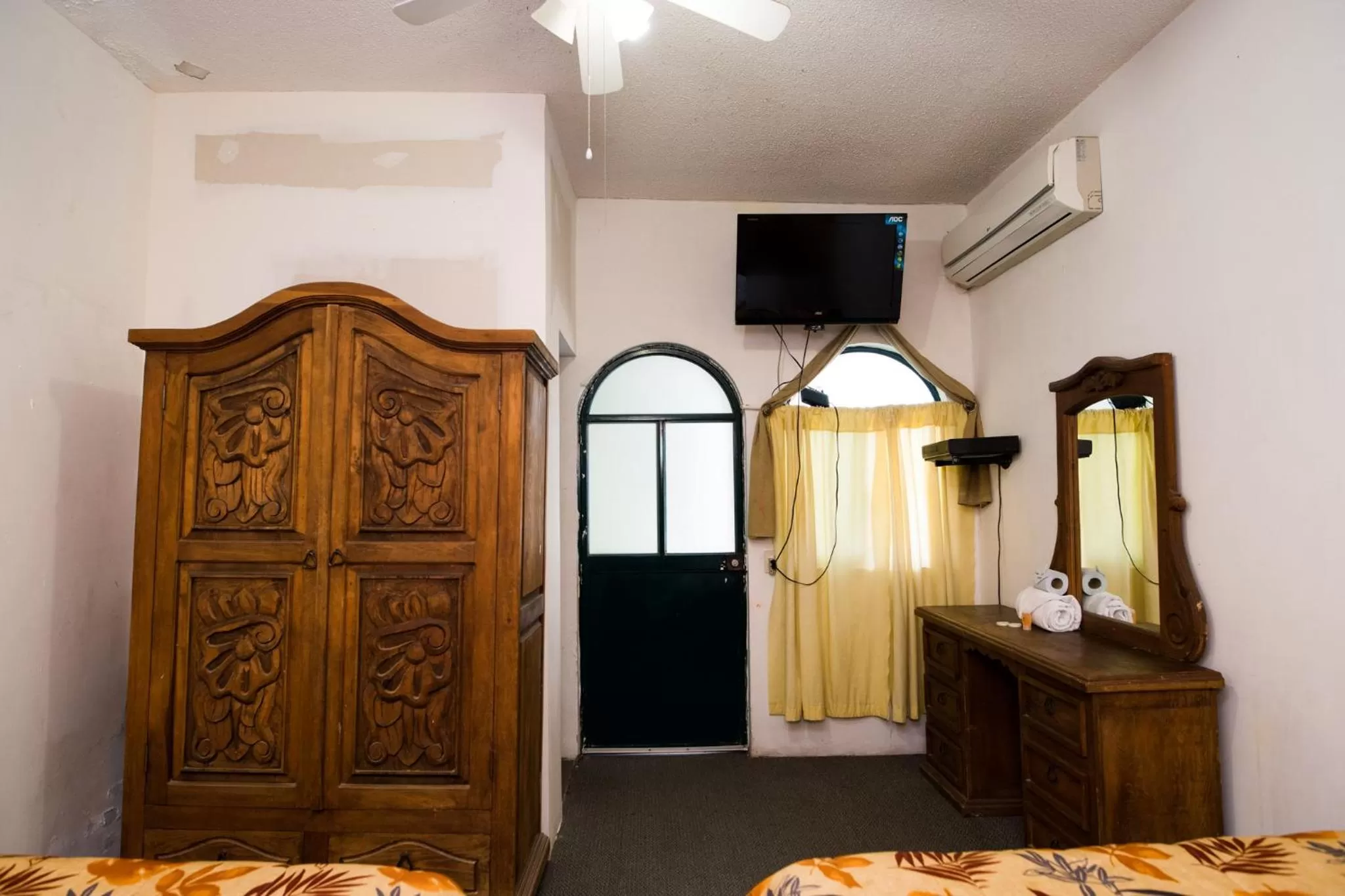 TV and multimedia, Bed in Hotel María Elena