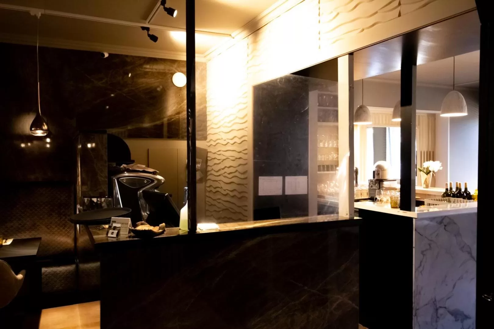 Restaurant/places to eat in Hotel Taormina Brussels Airport