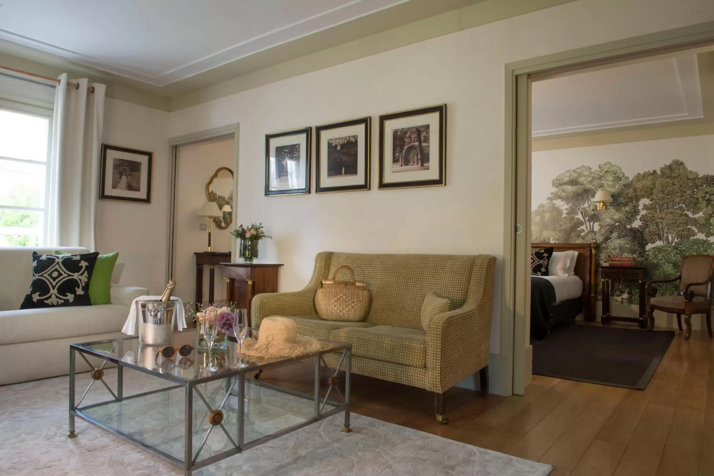 Living room, Seating Area in Chateau La Cheneviere