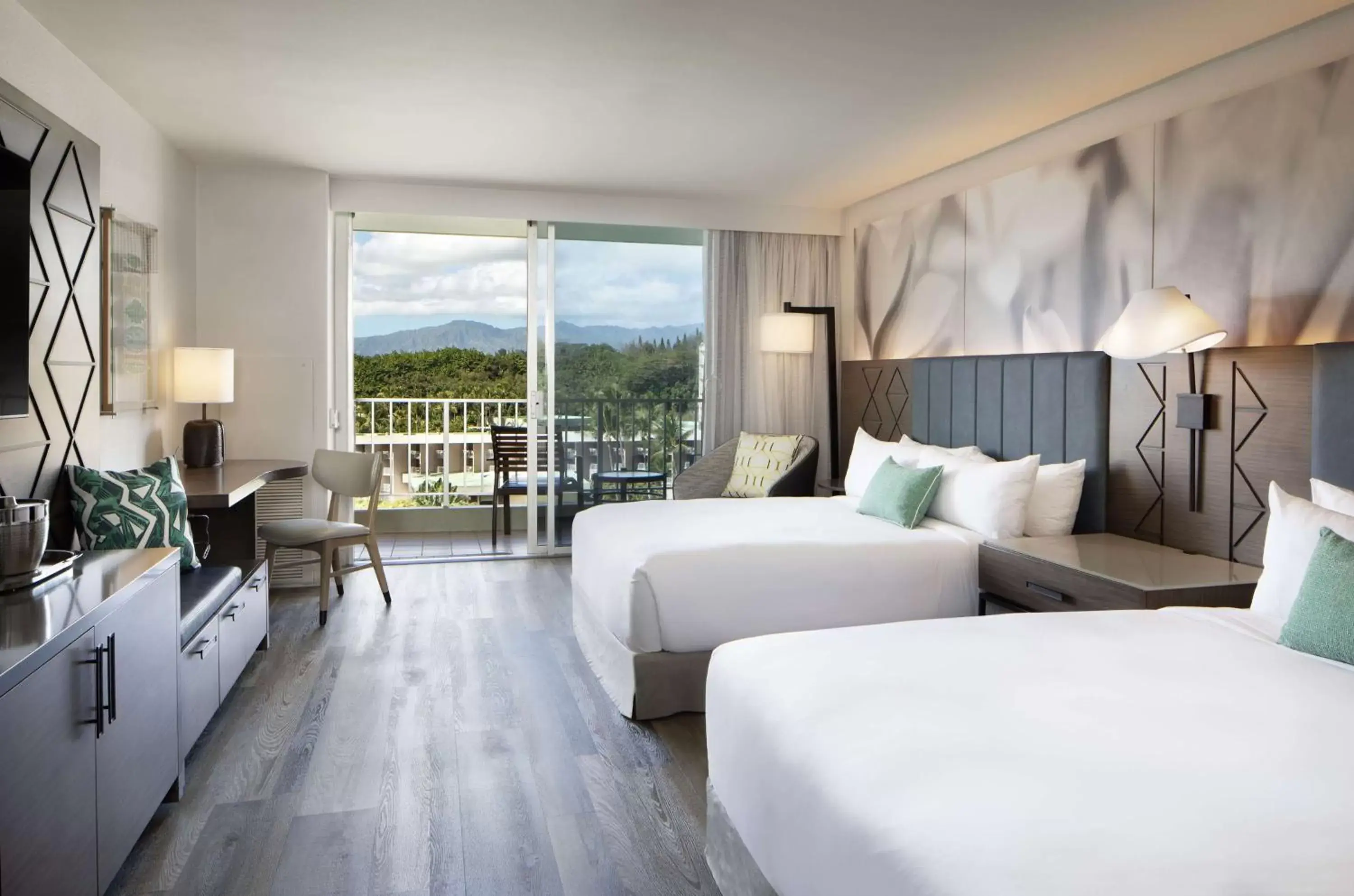 Bedroom in The Royal Sonesta Kauai Resort Lihue