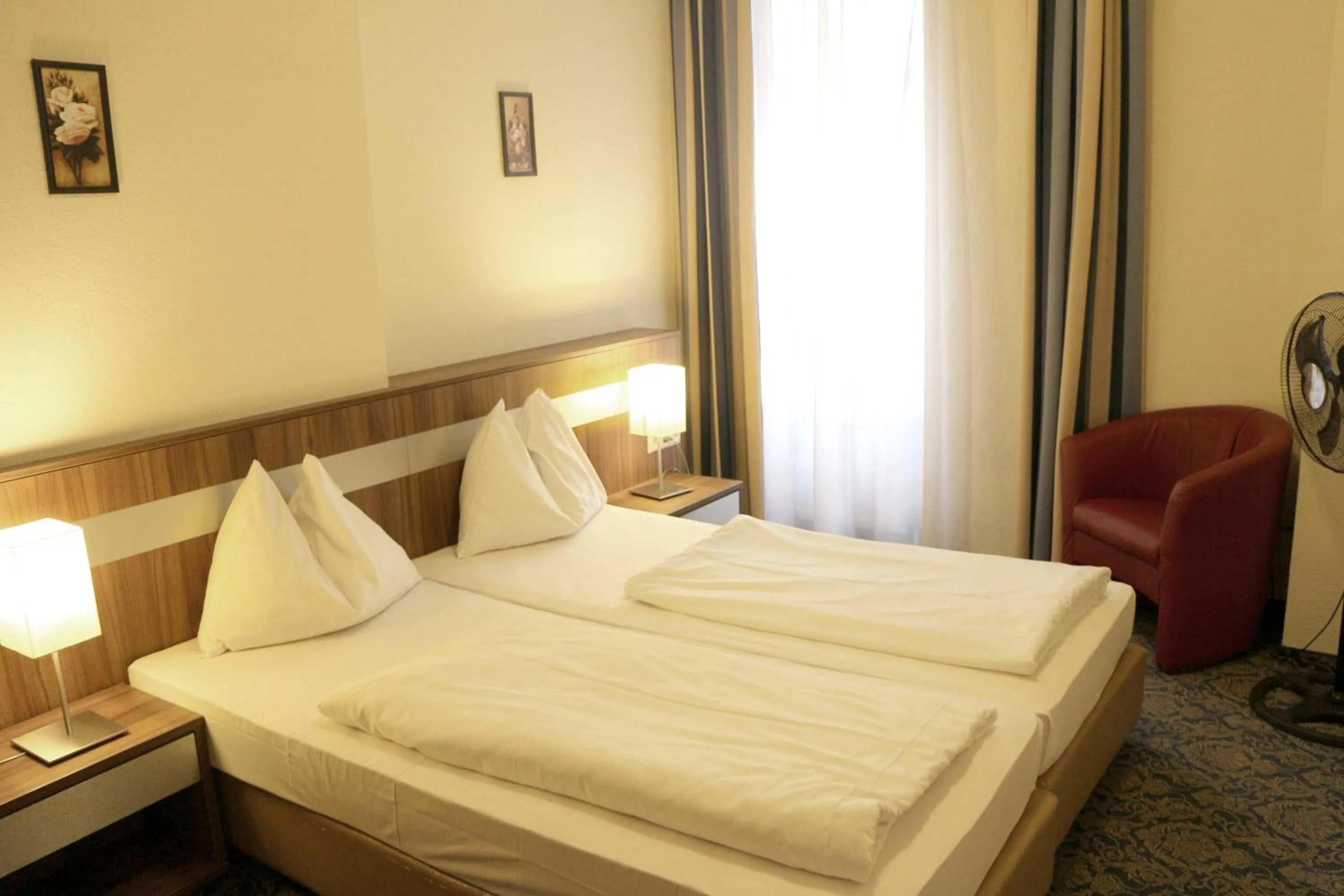 Photo of the whole room, Bed in Hotel Carina