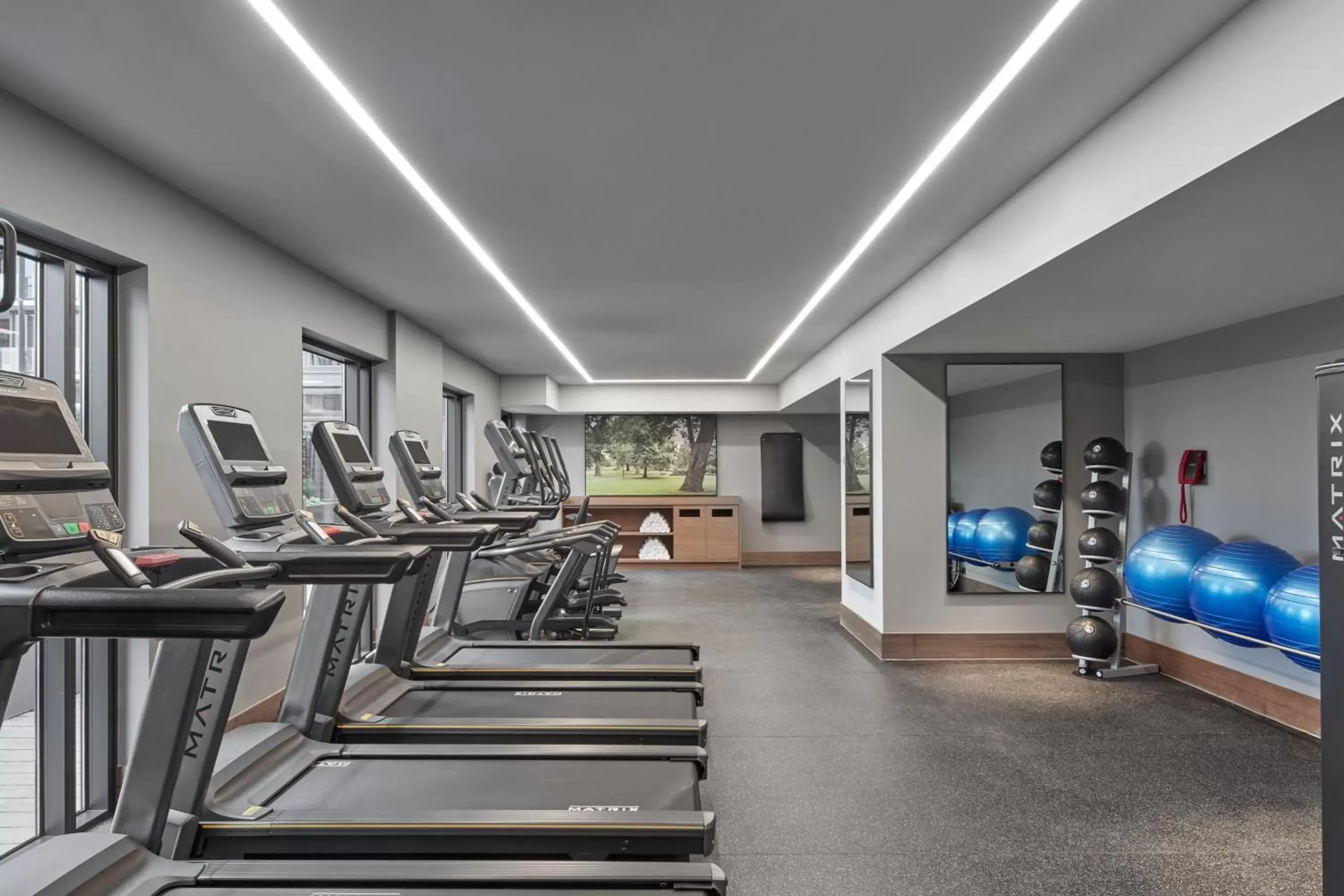 Fitness centre/facilities, Fitness Center/Facilities in Courtyard by Marriott Melbourne Flagstaff Gardens