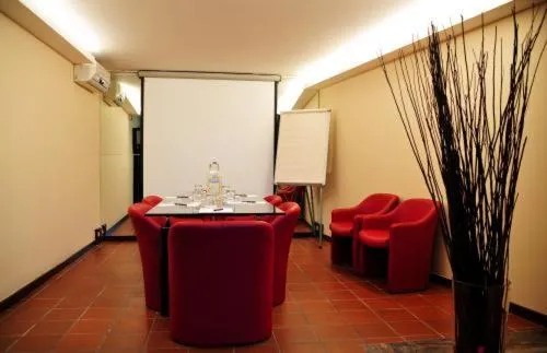 Business facilities in Hotel Maxim