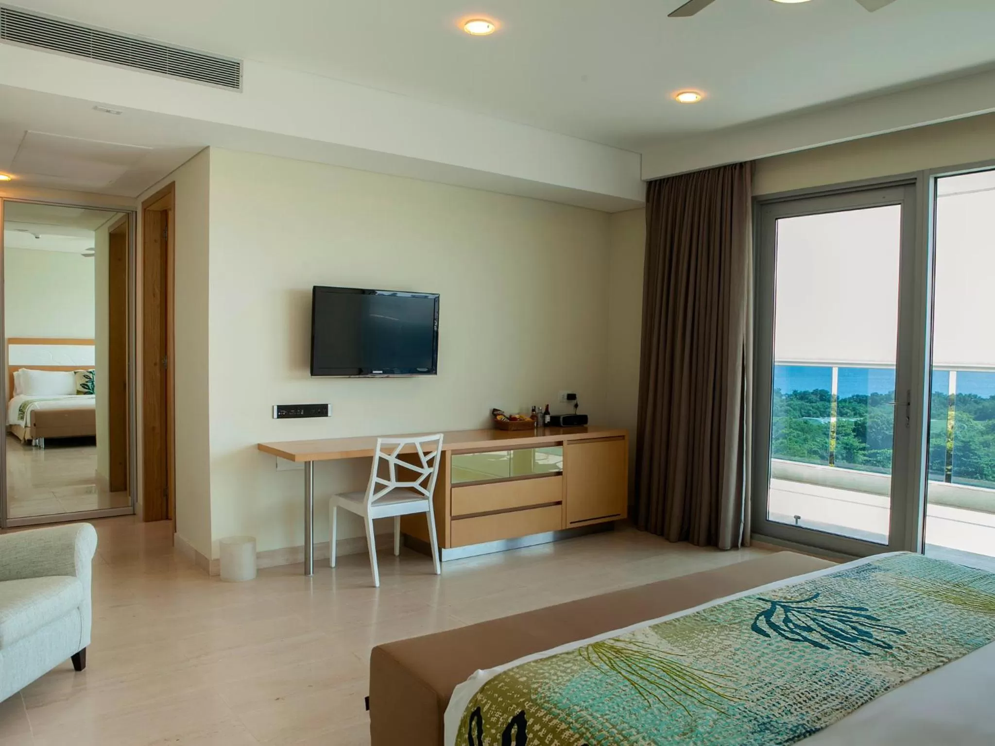 TV and multimedia, Bed in Las Americas Torre Del Mar