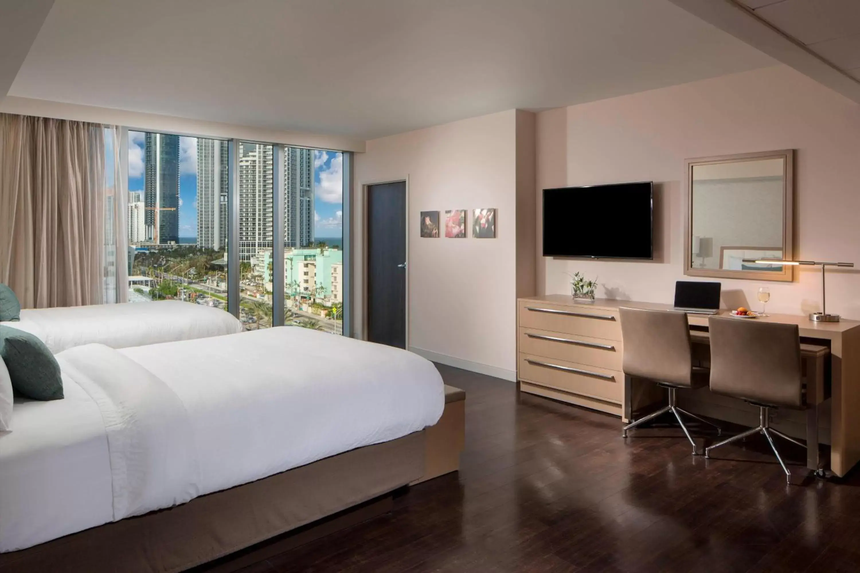 Photo of the whole room in Residence Inn Miami Sunny Isles Beach