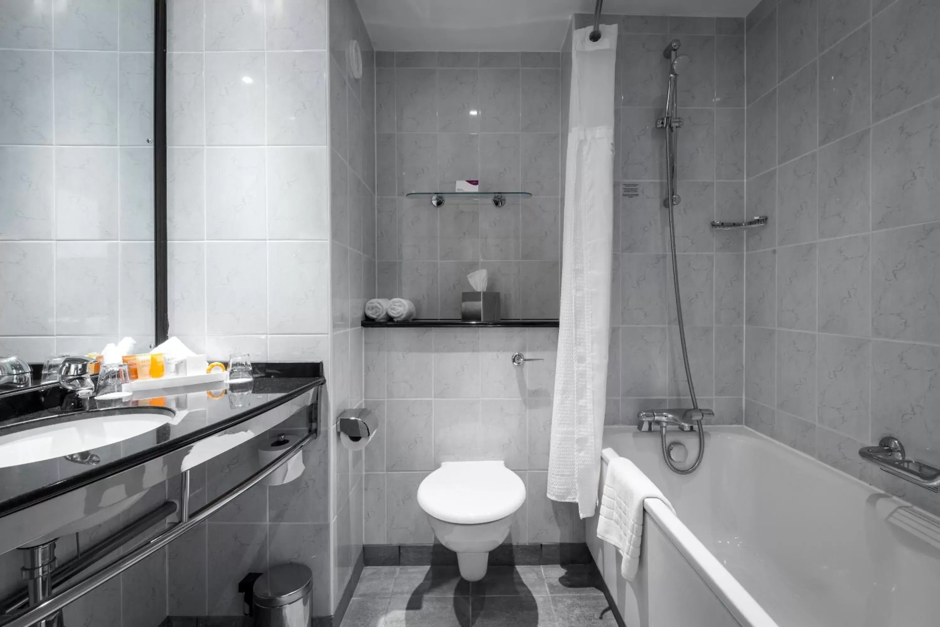 Junior King Suite in Crowne Plaza Birmingham NEC by IHG Junior King Suite in Crowne Plaza Birmingham NEC by IHG