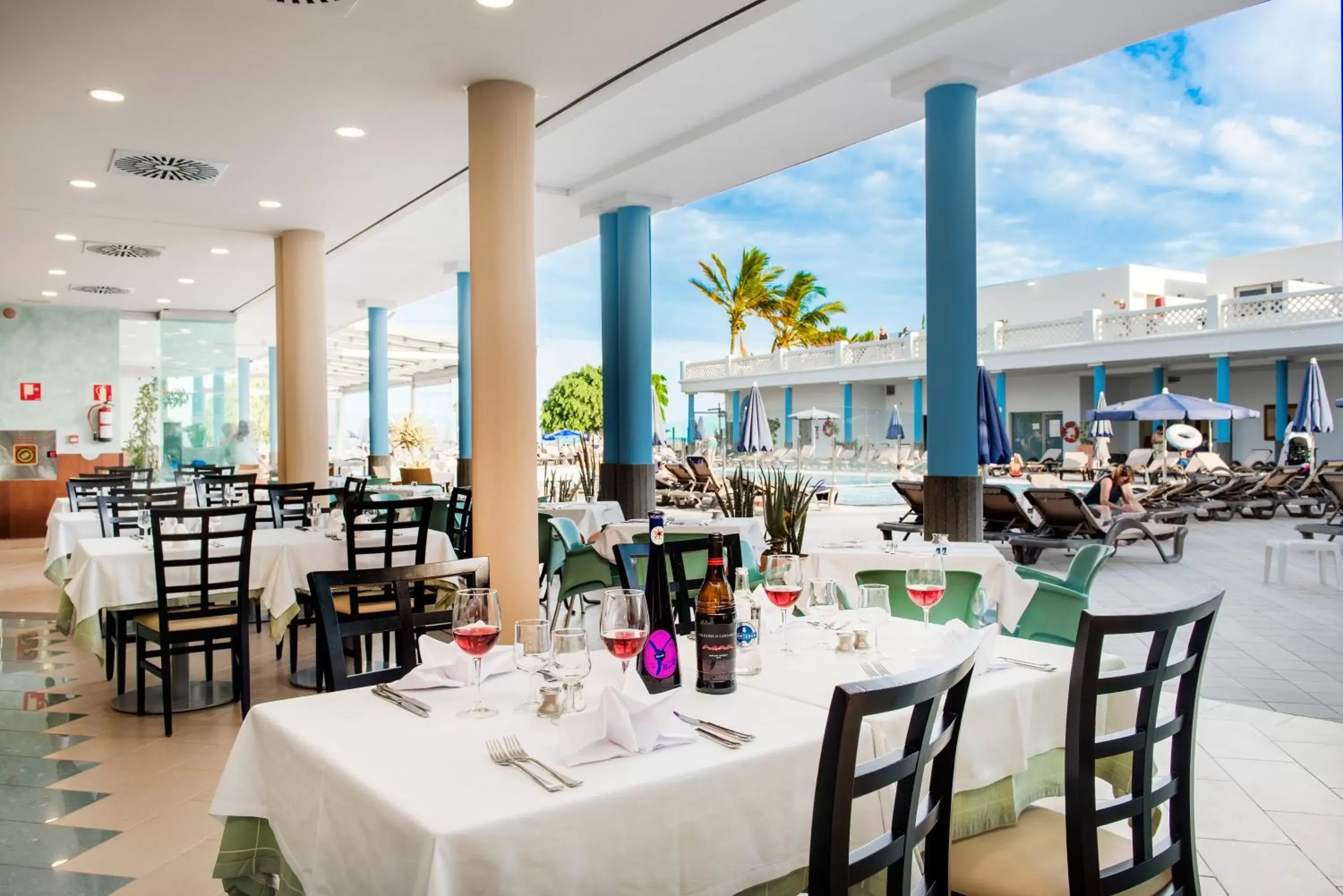 Restaurant/Places to Eat in Hotel Las Costas