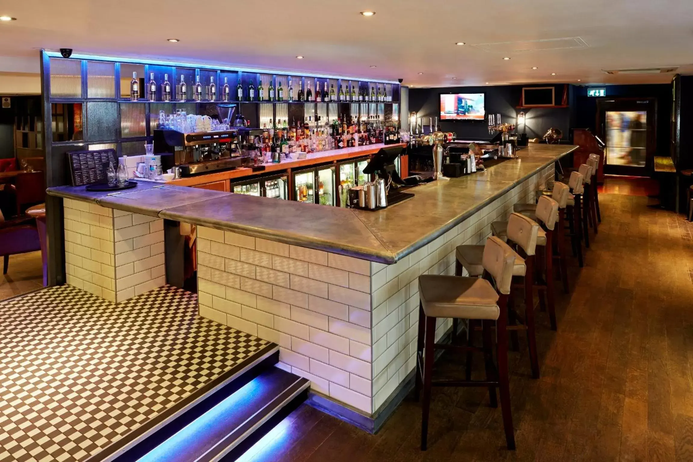 Restaurant/places to eat, Lounge/Bar in St Giles London – A St Giles Hotel
