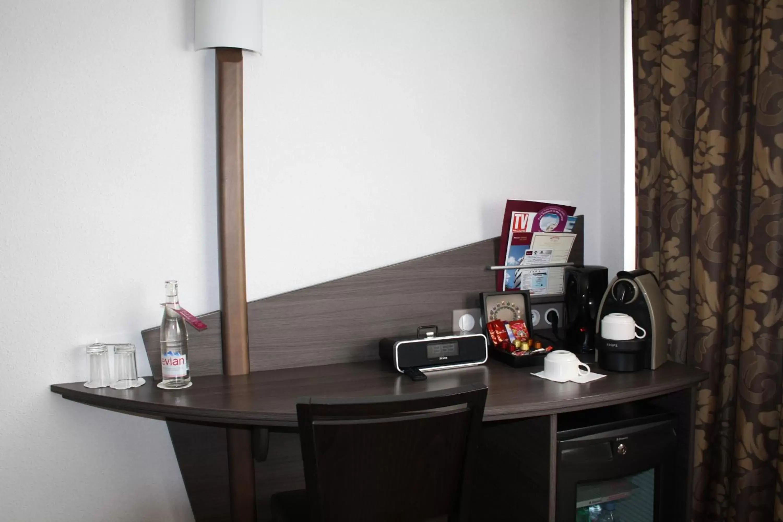 Coffee/tea facilities in Mercure Vannes Le Port