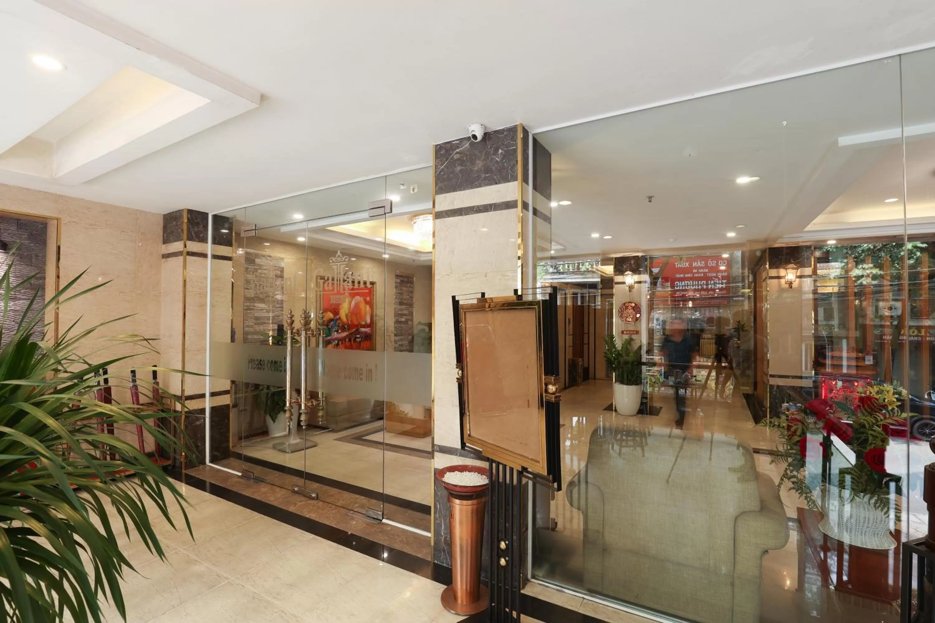 Lobby or reception in Gallant Hotel