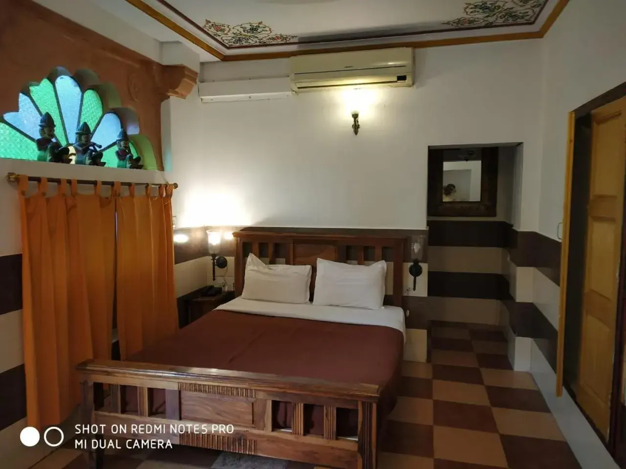 Bedroom, Bed in Krishna Prakash Heritage Haveli Hotel