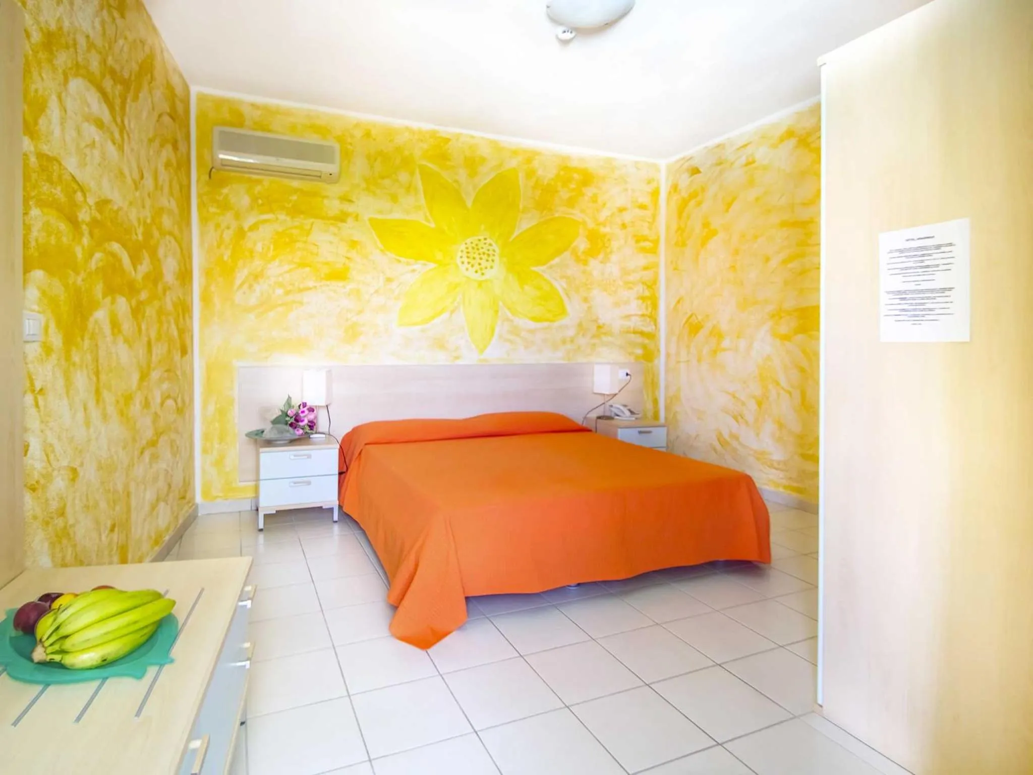 Shower, Bed in Hotel Ariadimari