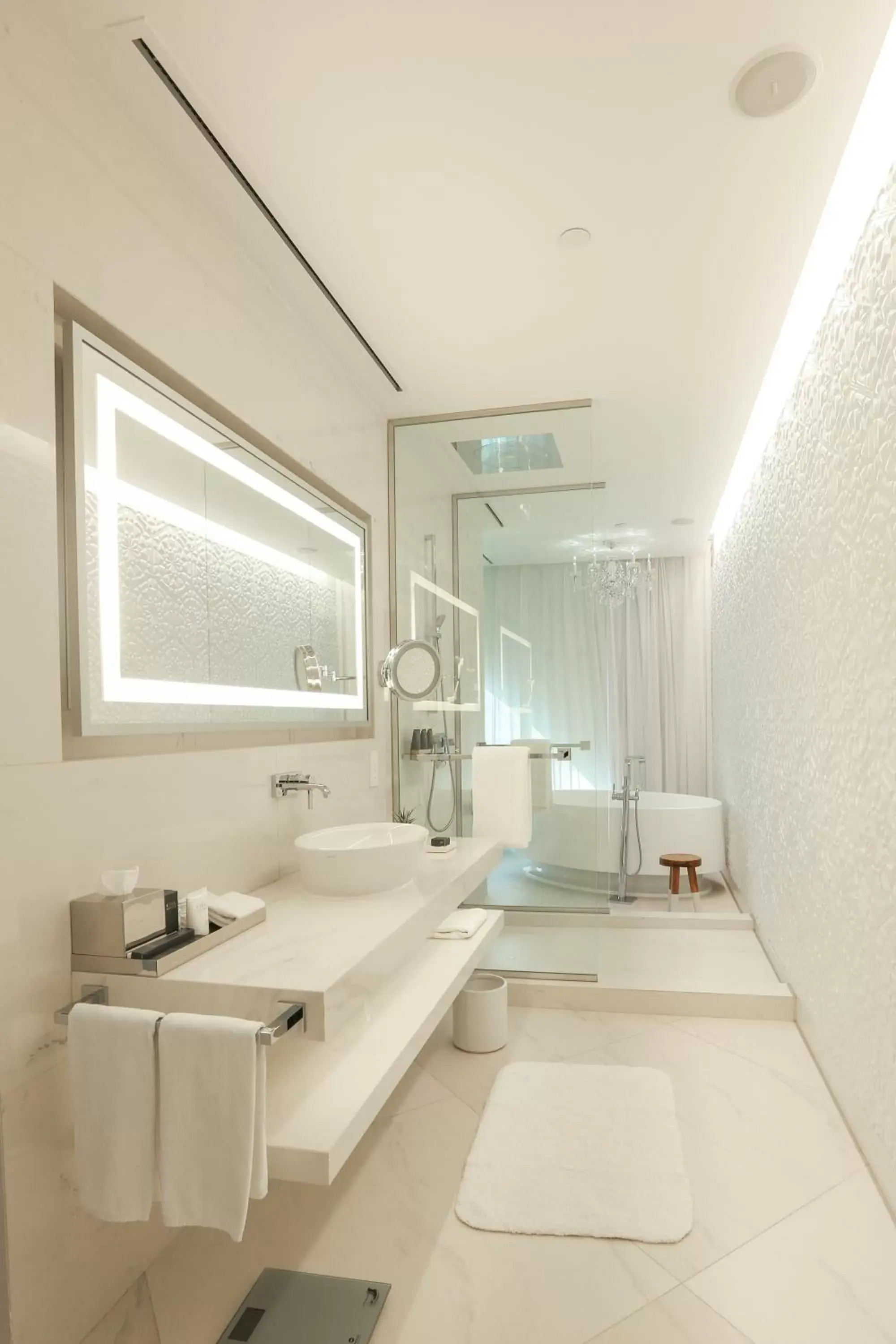 Bathroom in Mondrian Doha Bathroom in Mondrian Doha