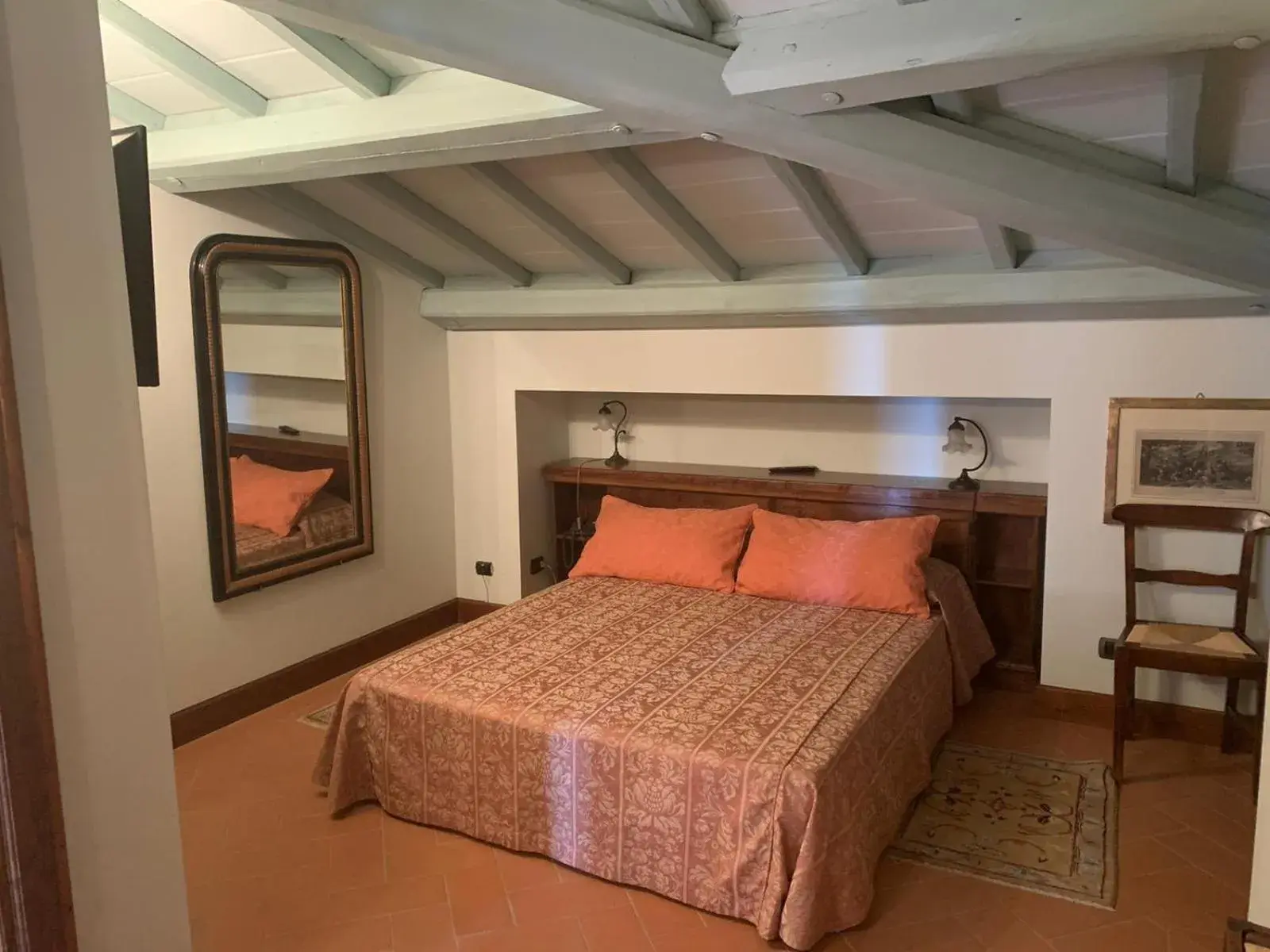 Photo of the whole room, Bed in Locanda Poggioleone