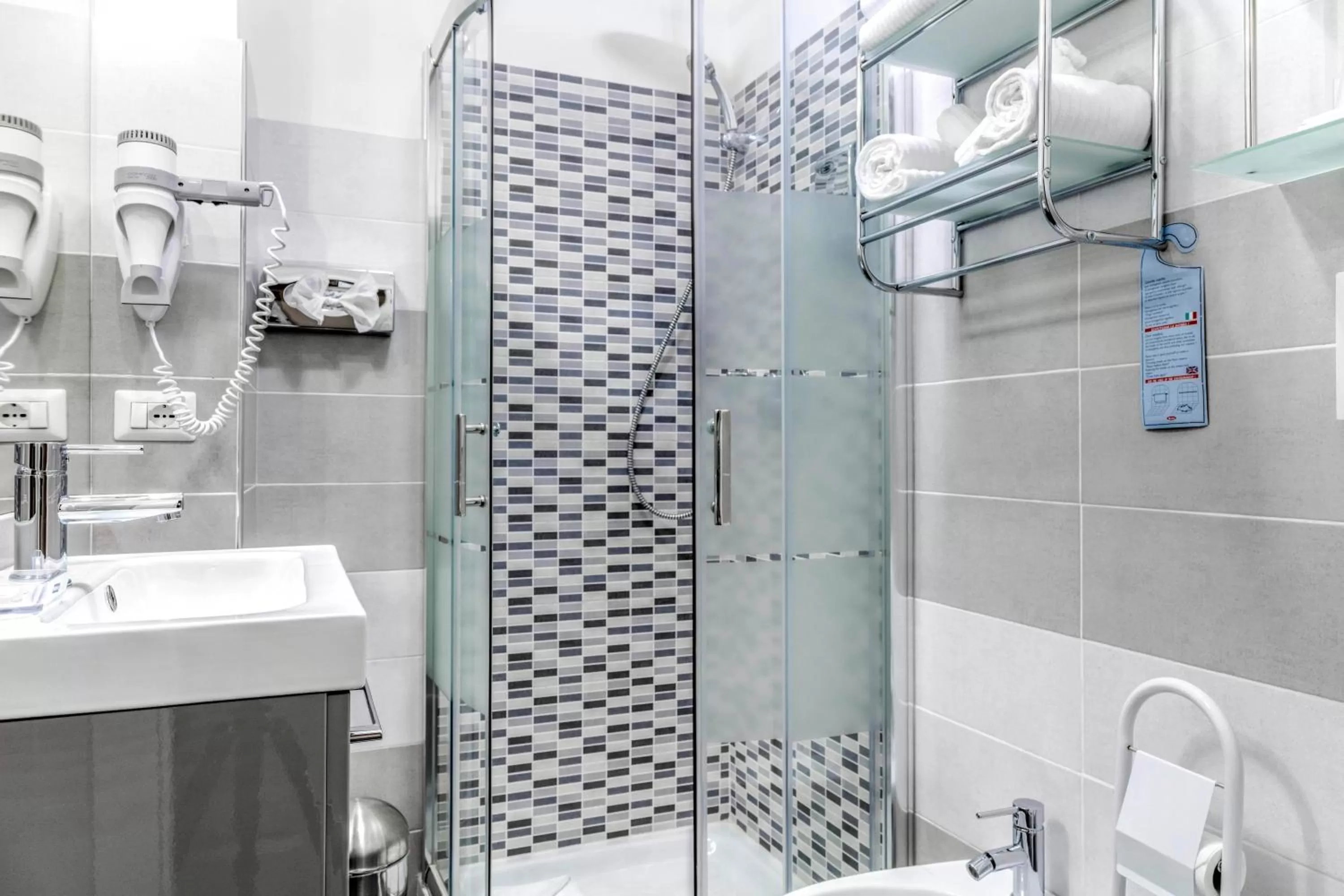 Bathroom in Relais Trevi 95 Boutique Hotel