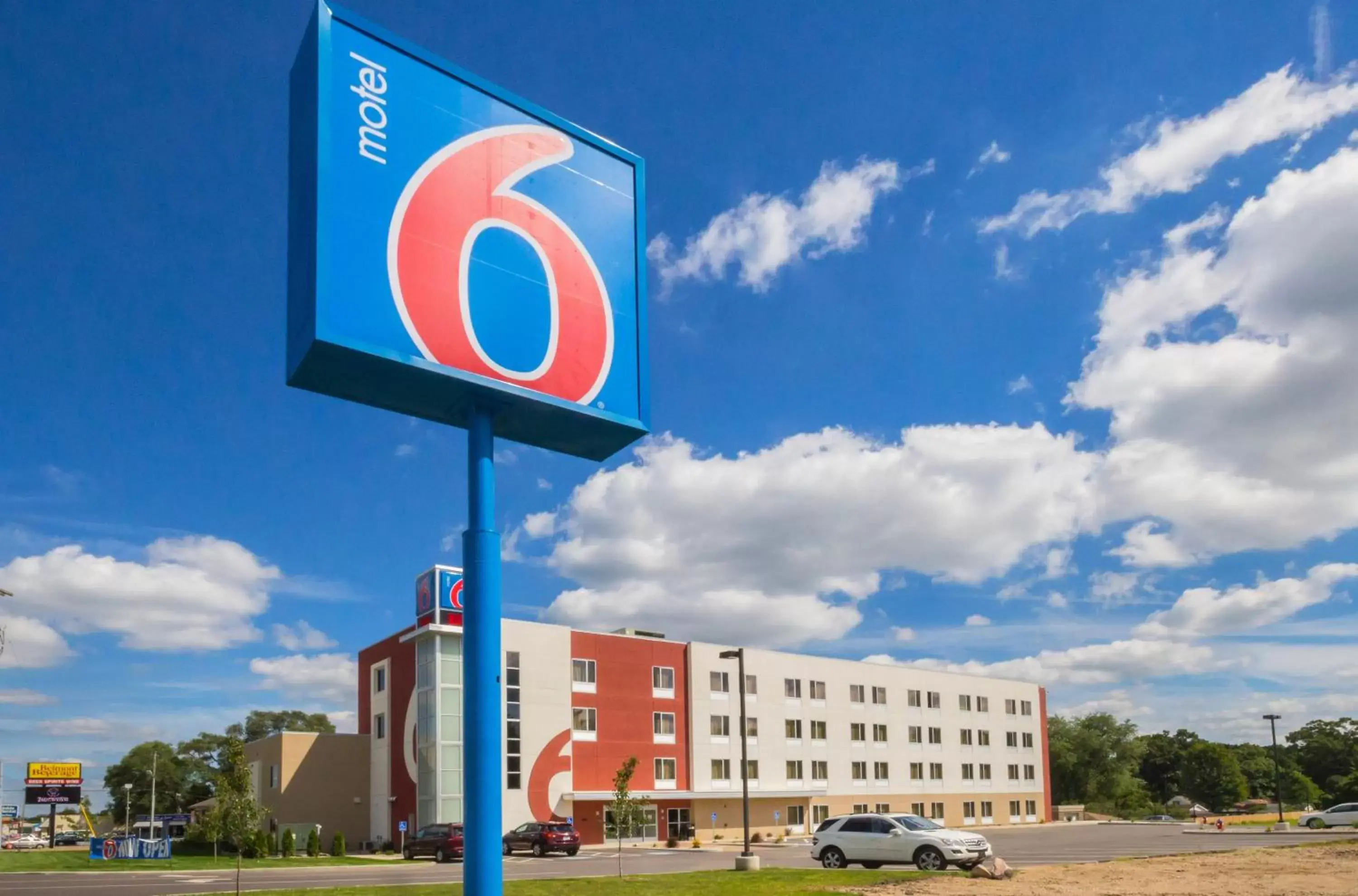 Property logo or sign, Property Building in Motel 6-South Bend, IN - Mishawaka