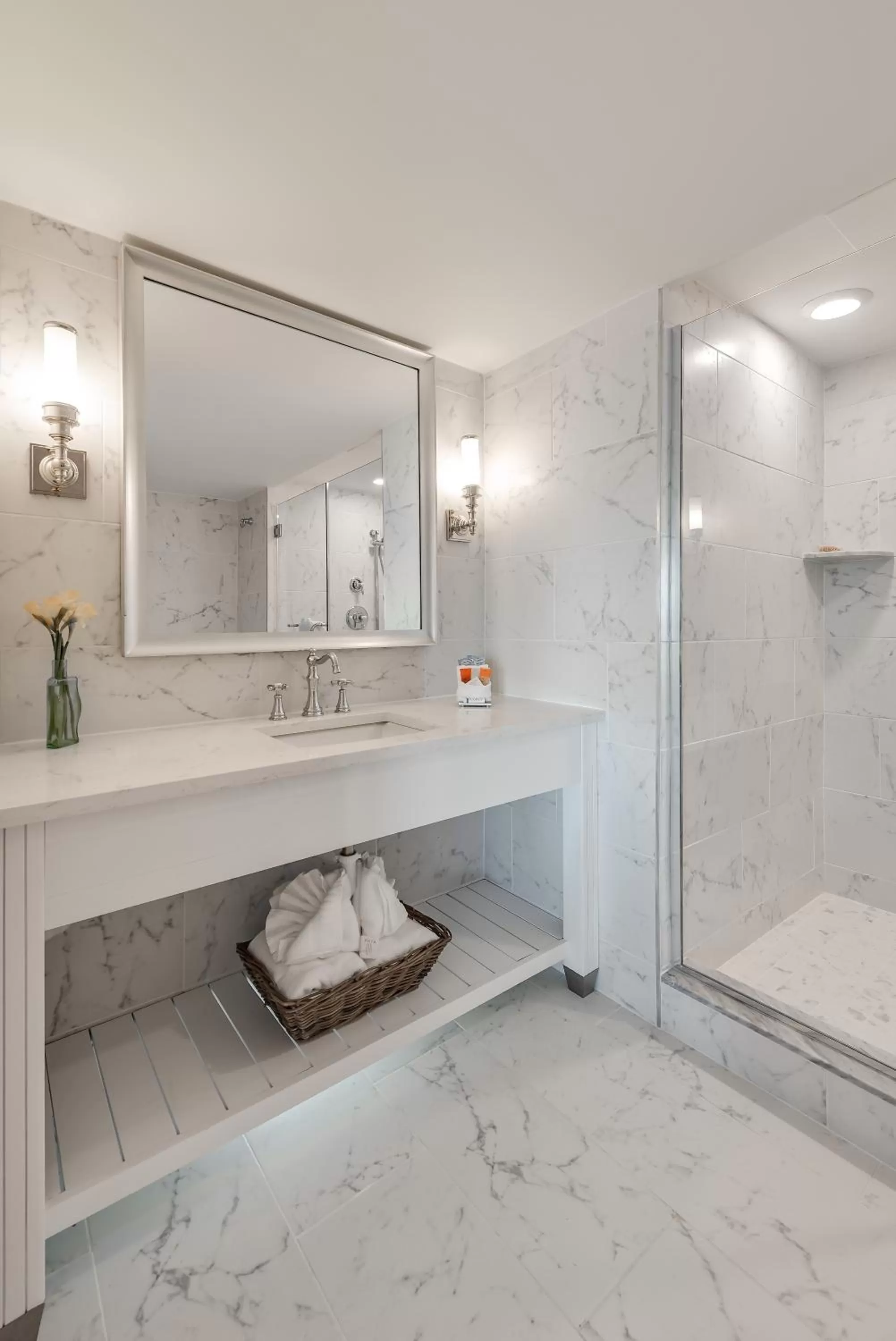 Shower in ICONA Avalon