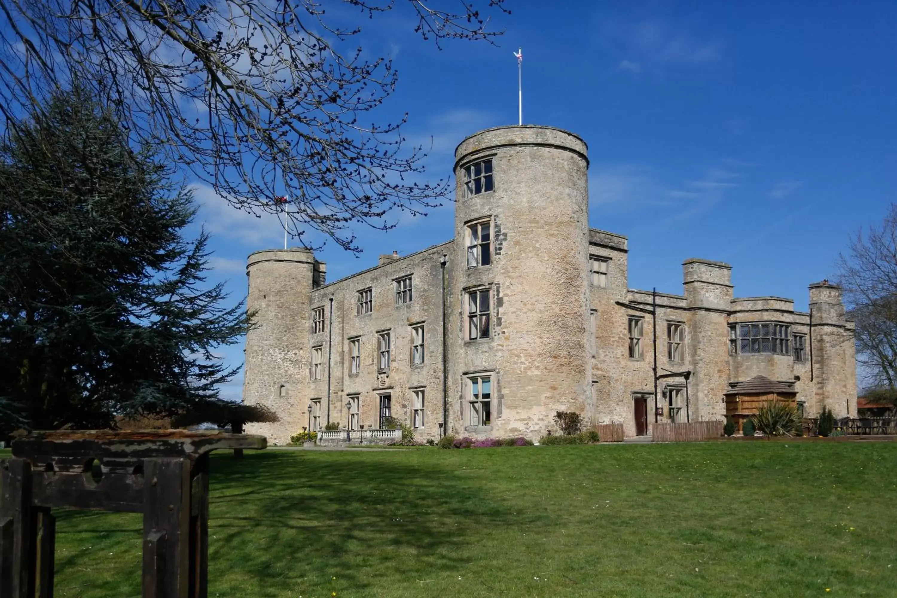 Property Building in Best Western Walworth Castle Hotel