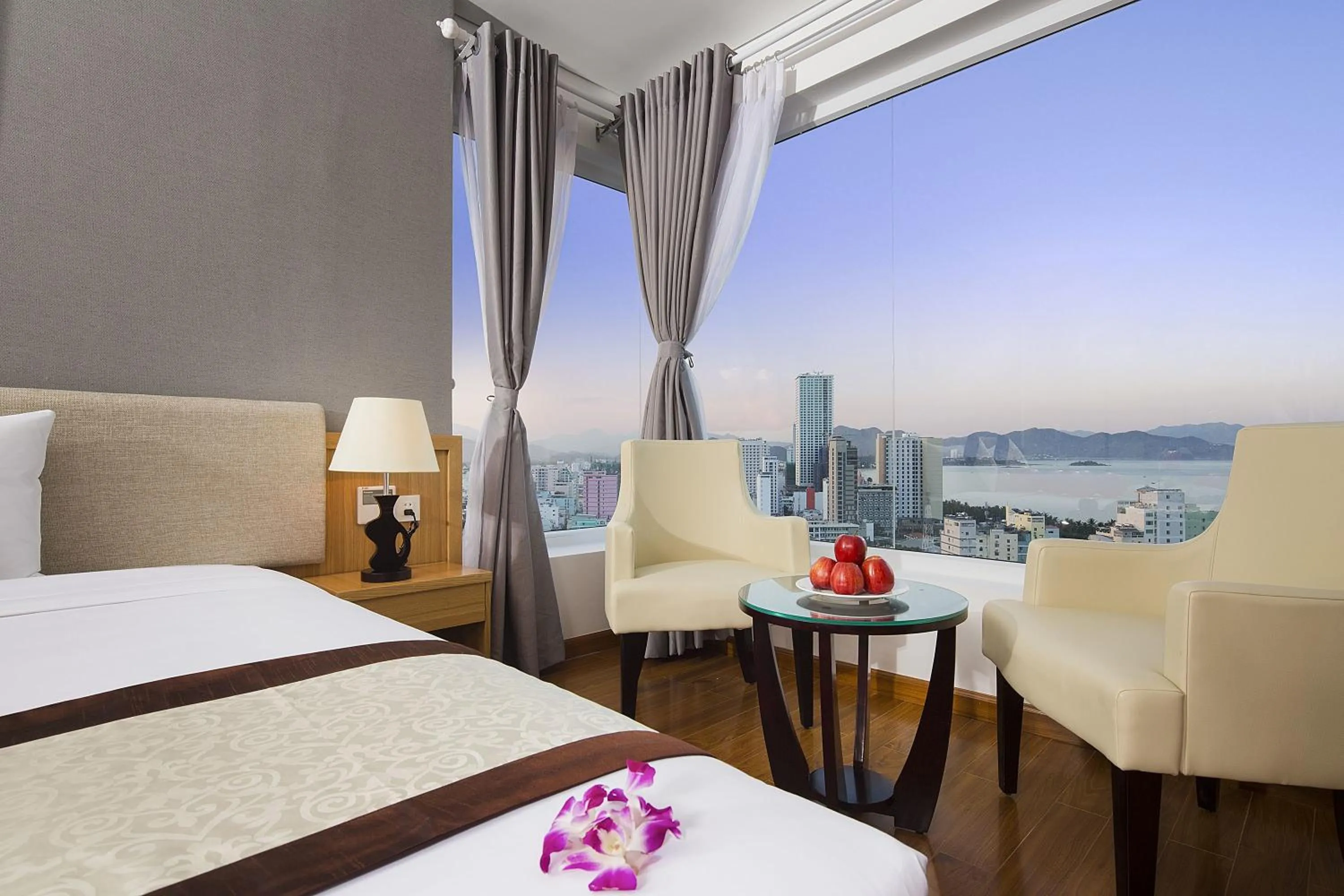 Sea view, Bed in Dendro Gold Hotel