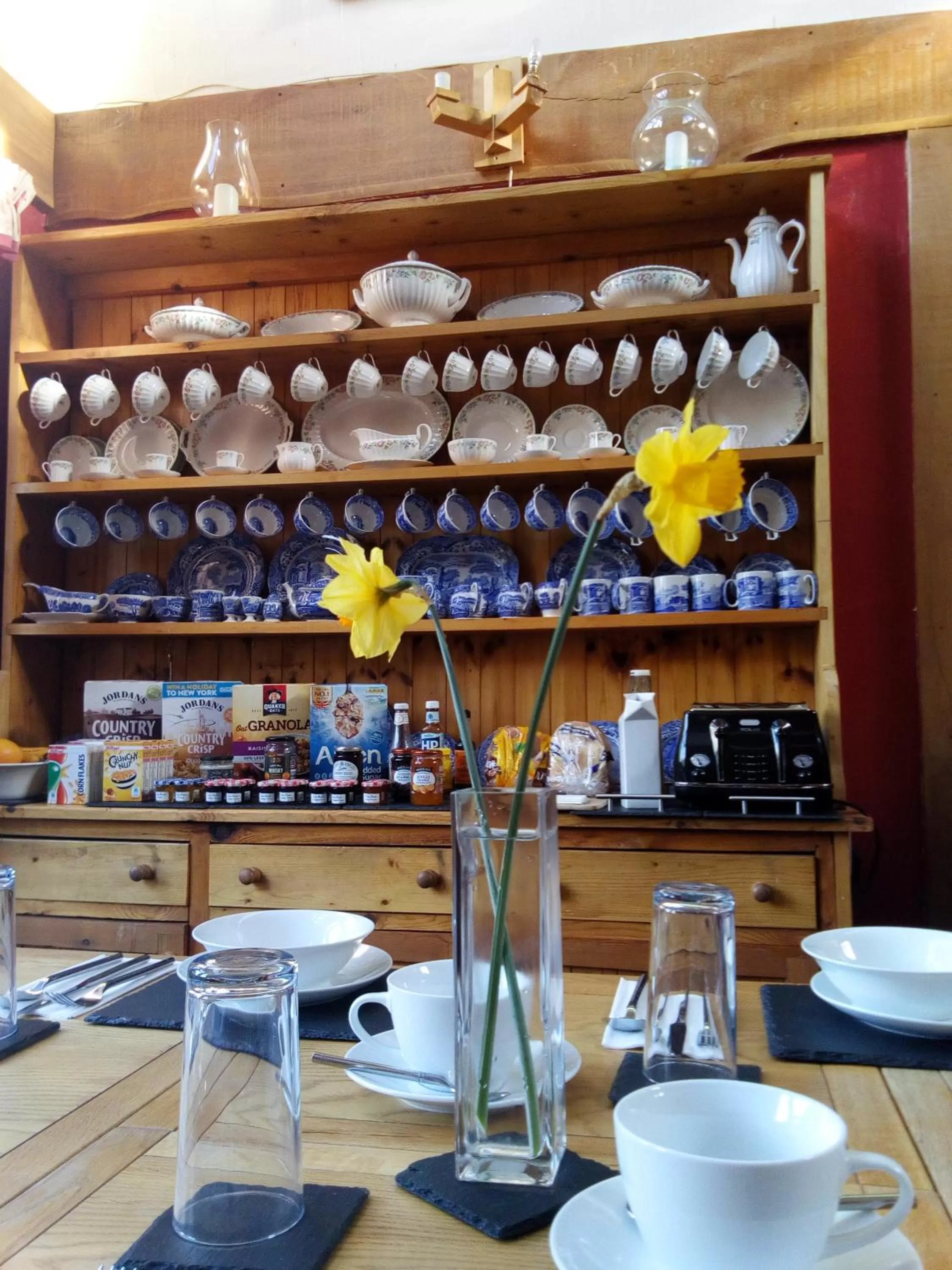 Restaurant/Places to Eat in Hafan Deg