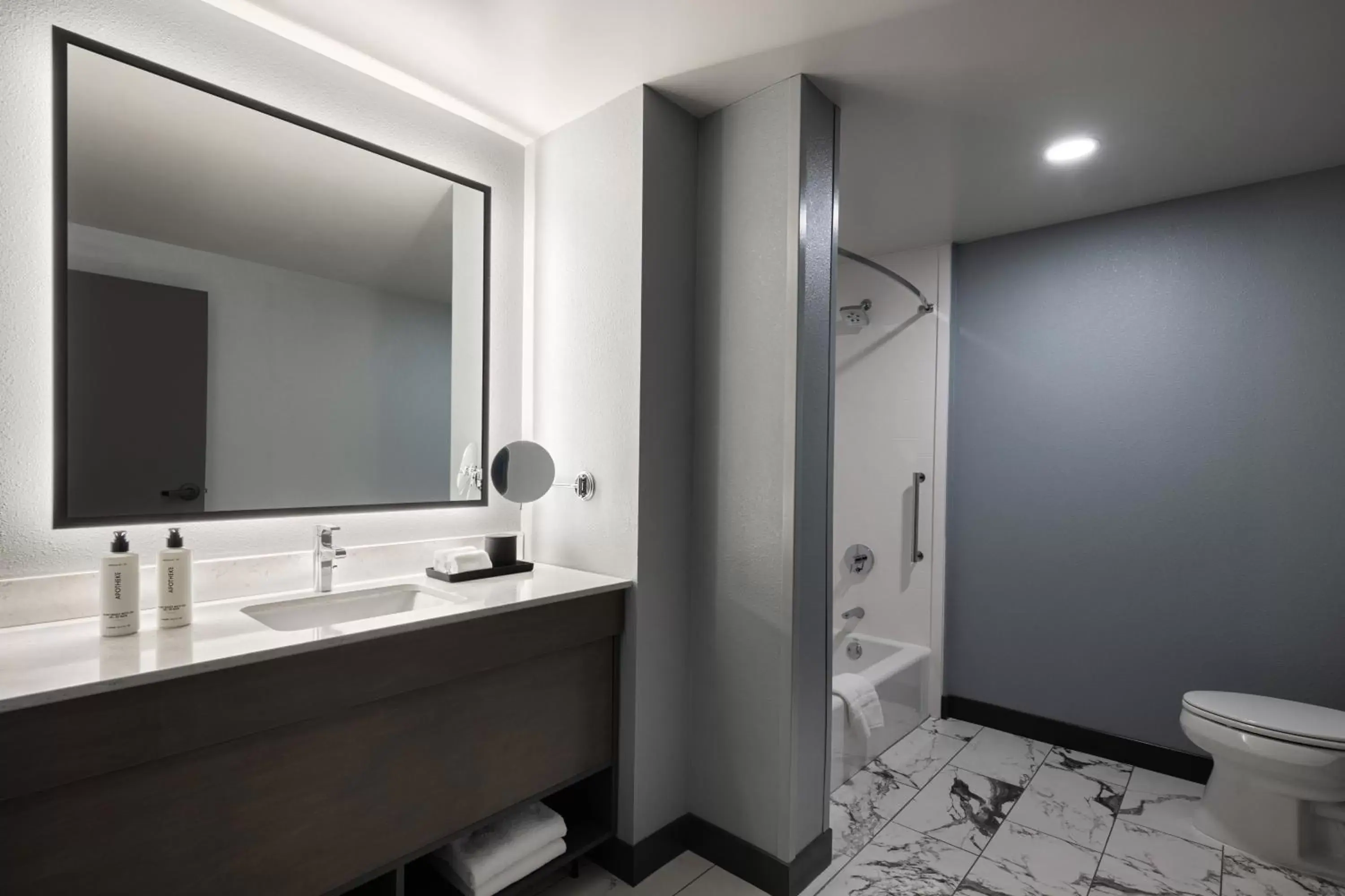 Bathroom in Crowne Plaza - Kearney, an IHG Hotel