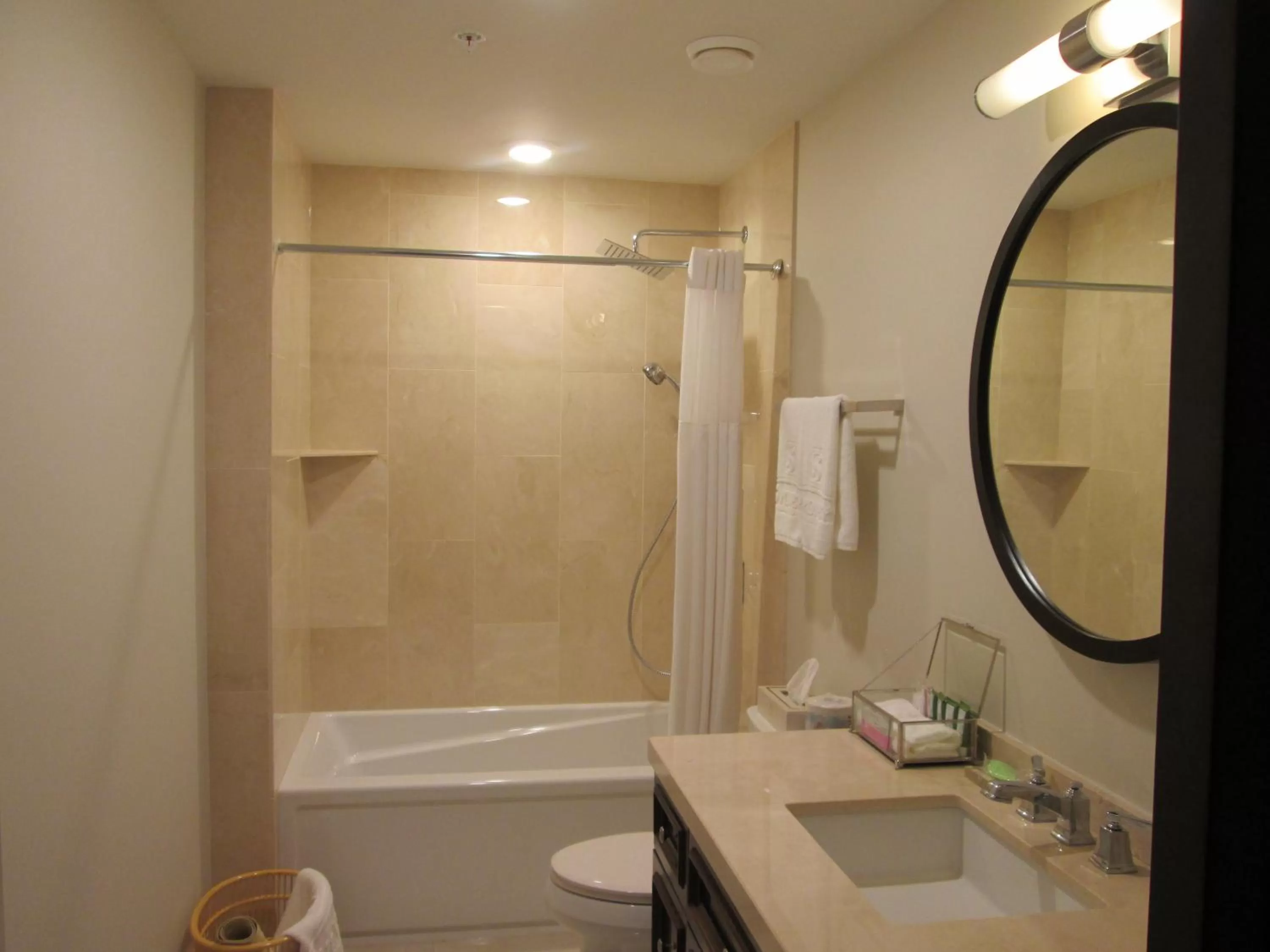 Sydney Boutique Inn & Suites