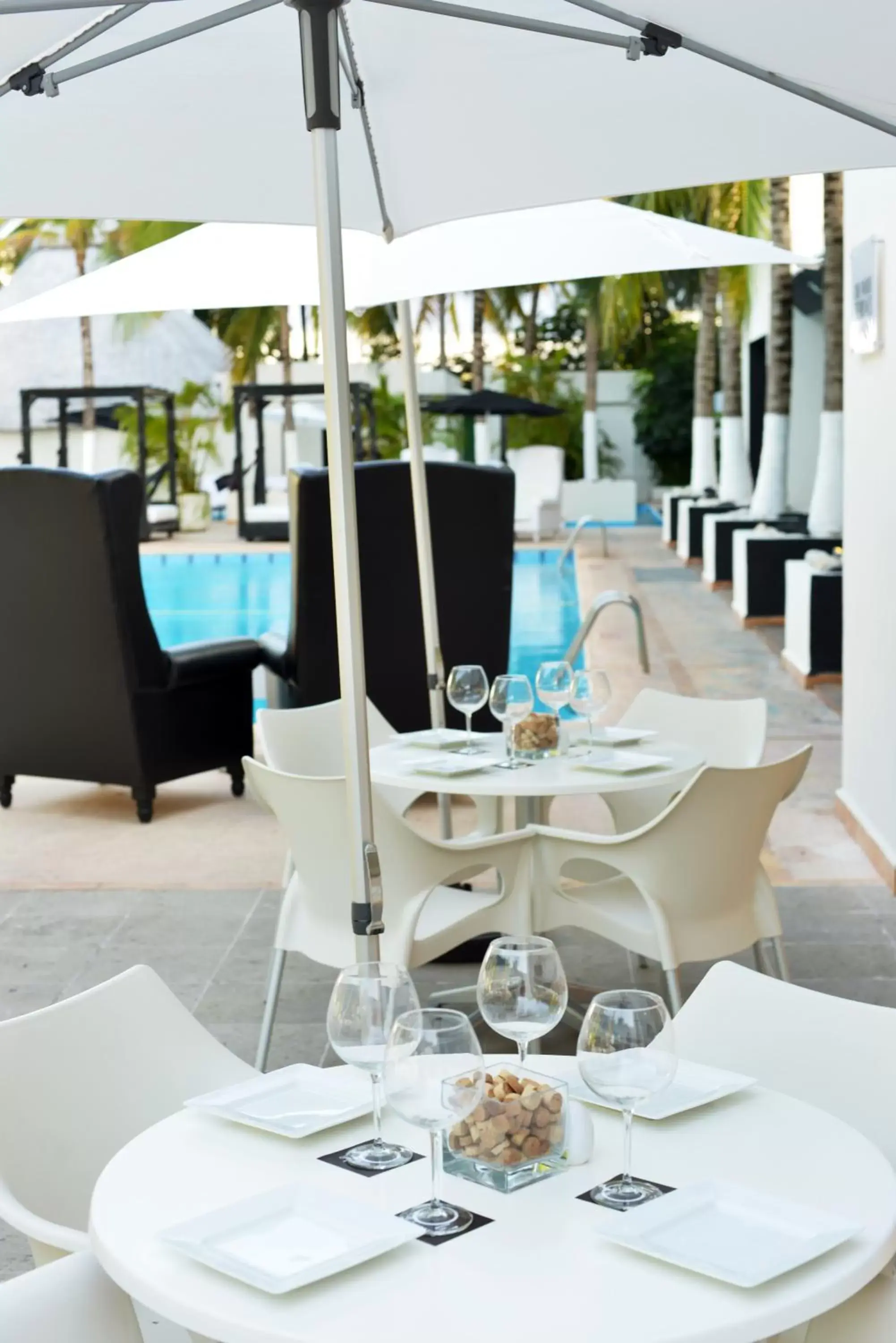 Patio, Restaurant/Places to Eat in Oh! Cancun - The Urban Oasis