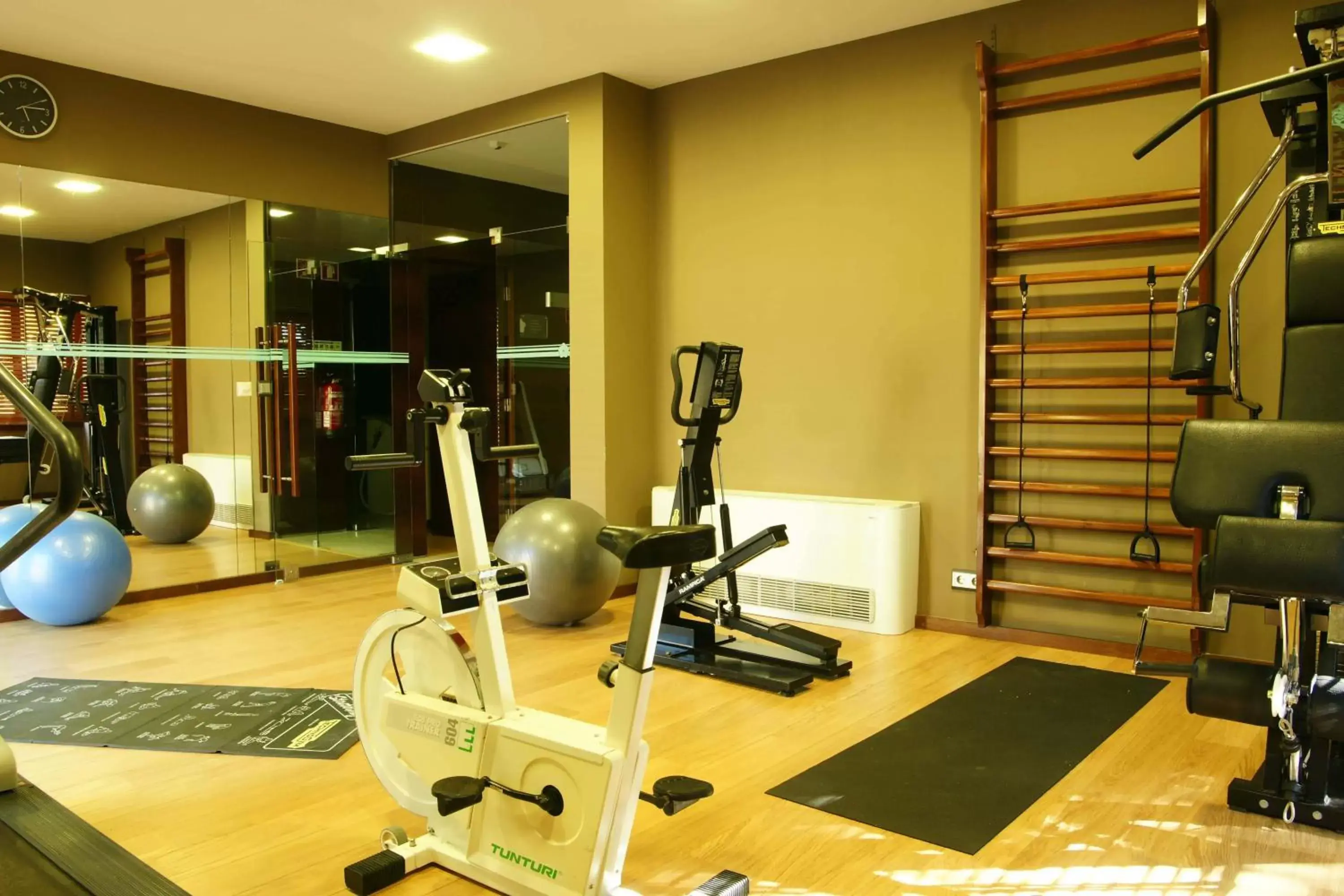 Fitness centre/facilities in Your Hotel & Spa Alcobaça Fitness centre/facilities in Your Hotel & Spa Alcobaça