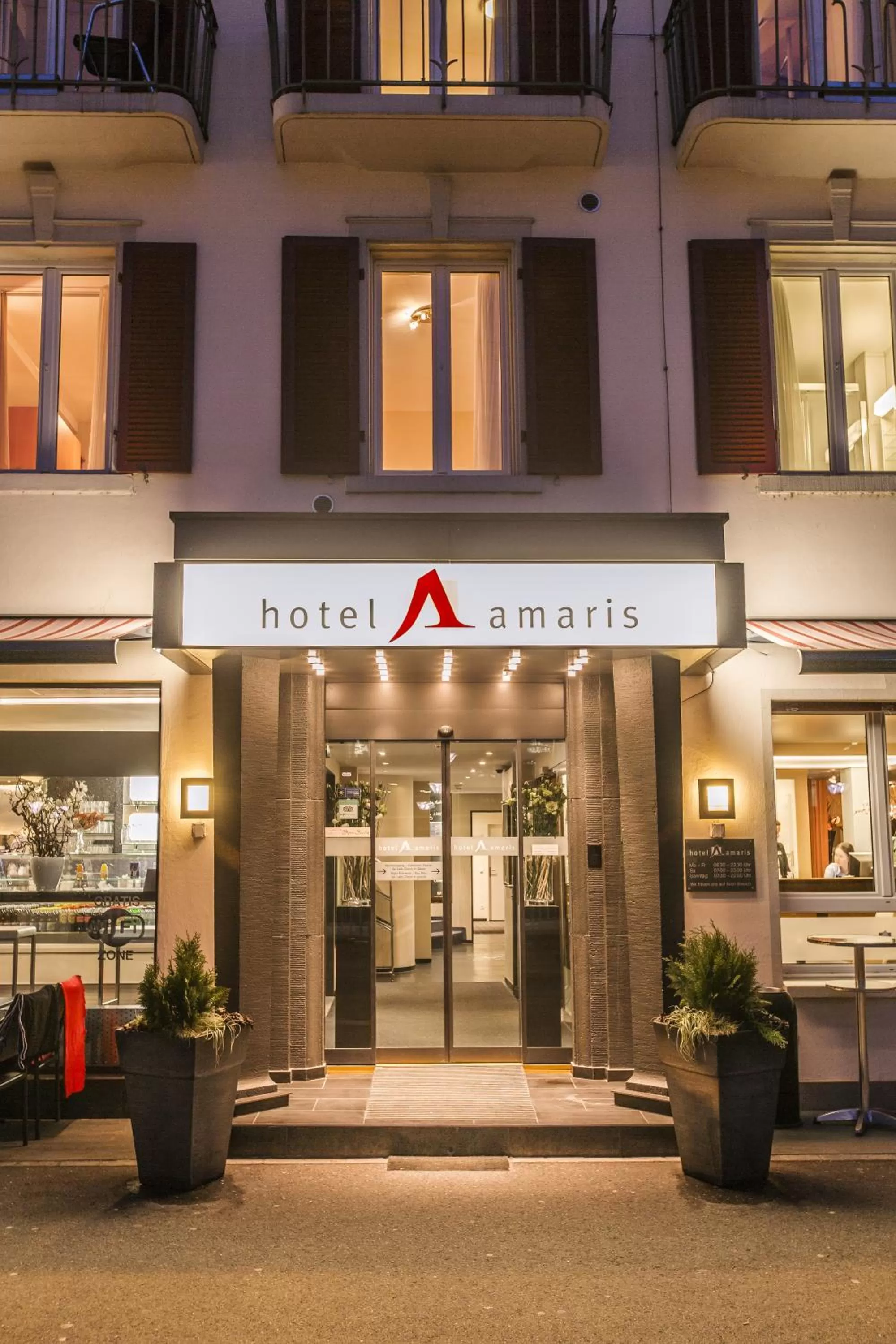 Facade/entrance in Hotel Amaris