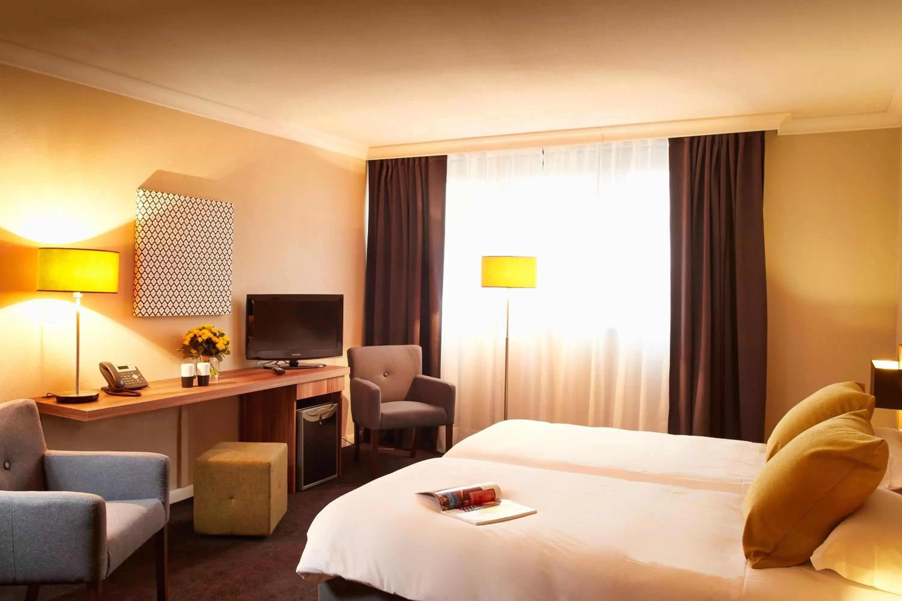 Photo of the whole room, TV/Entertainment Center in Atrium Hôtel Valence Ville Photo of the whole room, TV/Entertainment Center in Atrium Hôtel Valence Ville