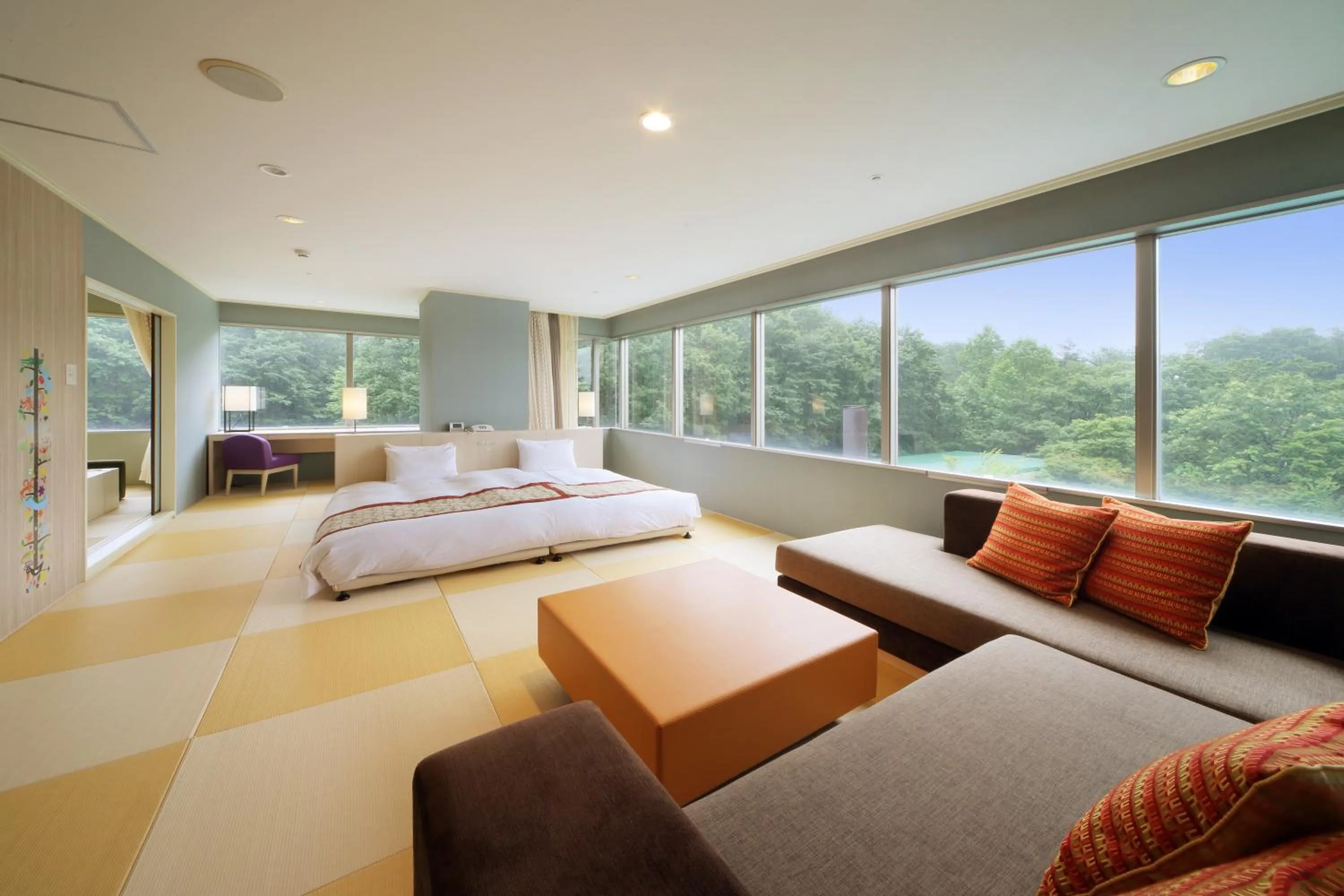 Spring, Bed in Hotel Epinard Nasu