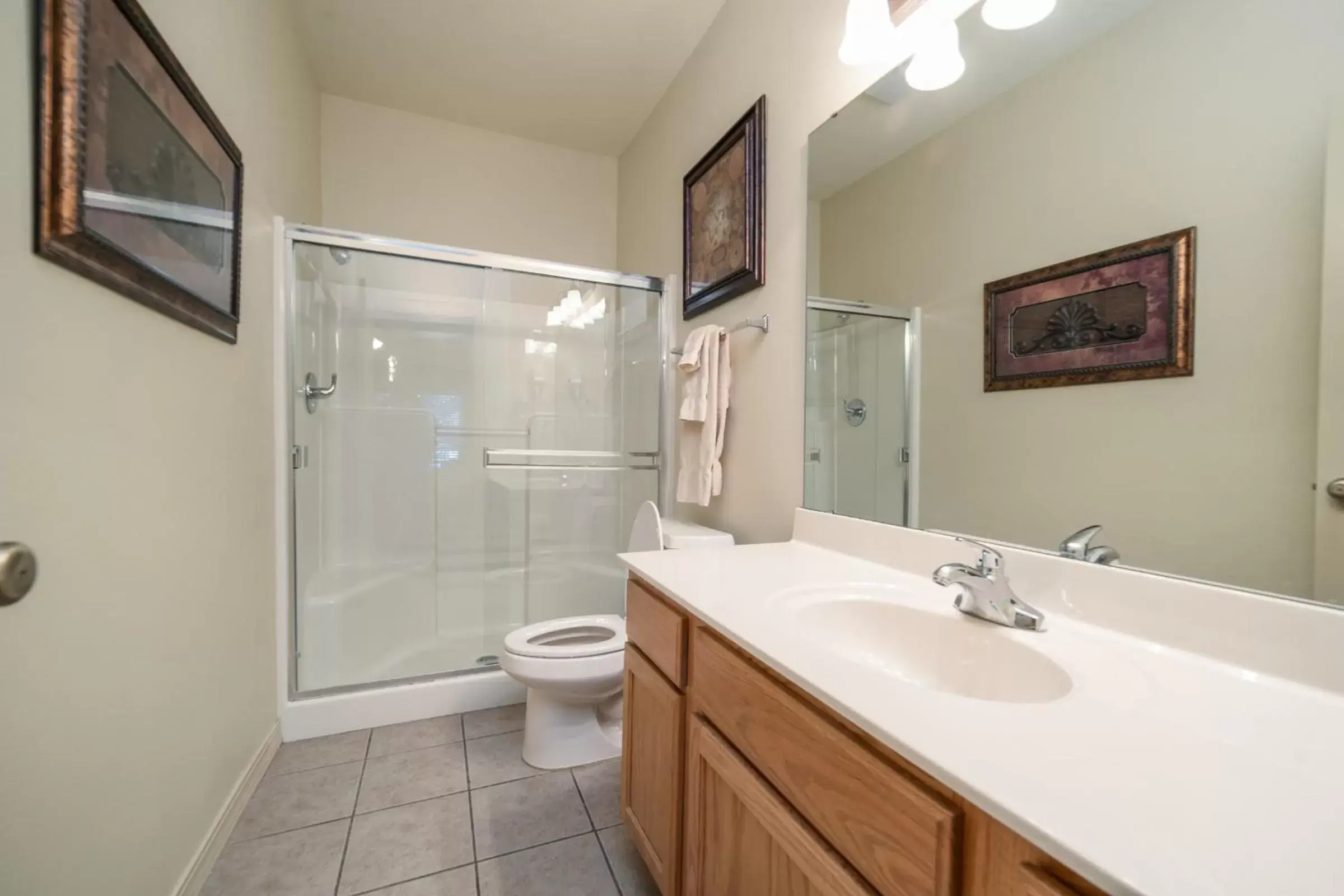 Shower, Bathroom in Links at Thousand Hills