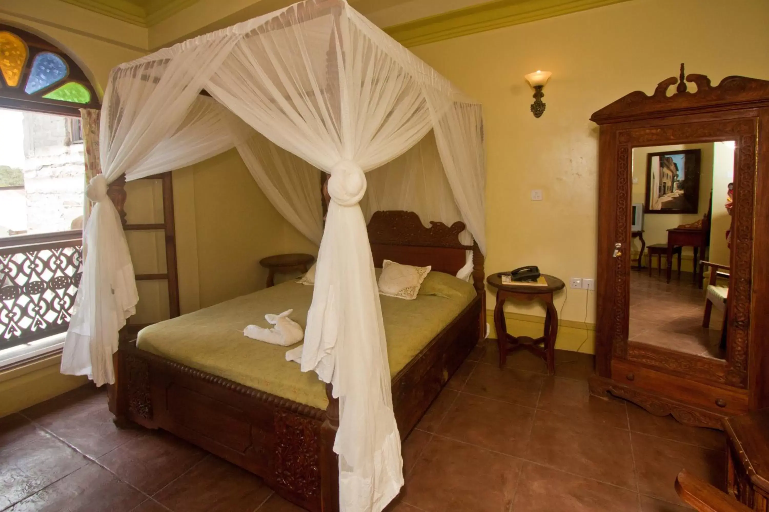 Photo of the whole room, Bed in Asmini Palace Hotel