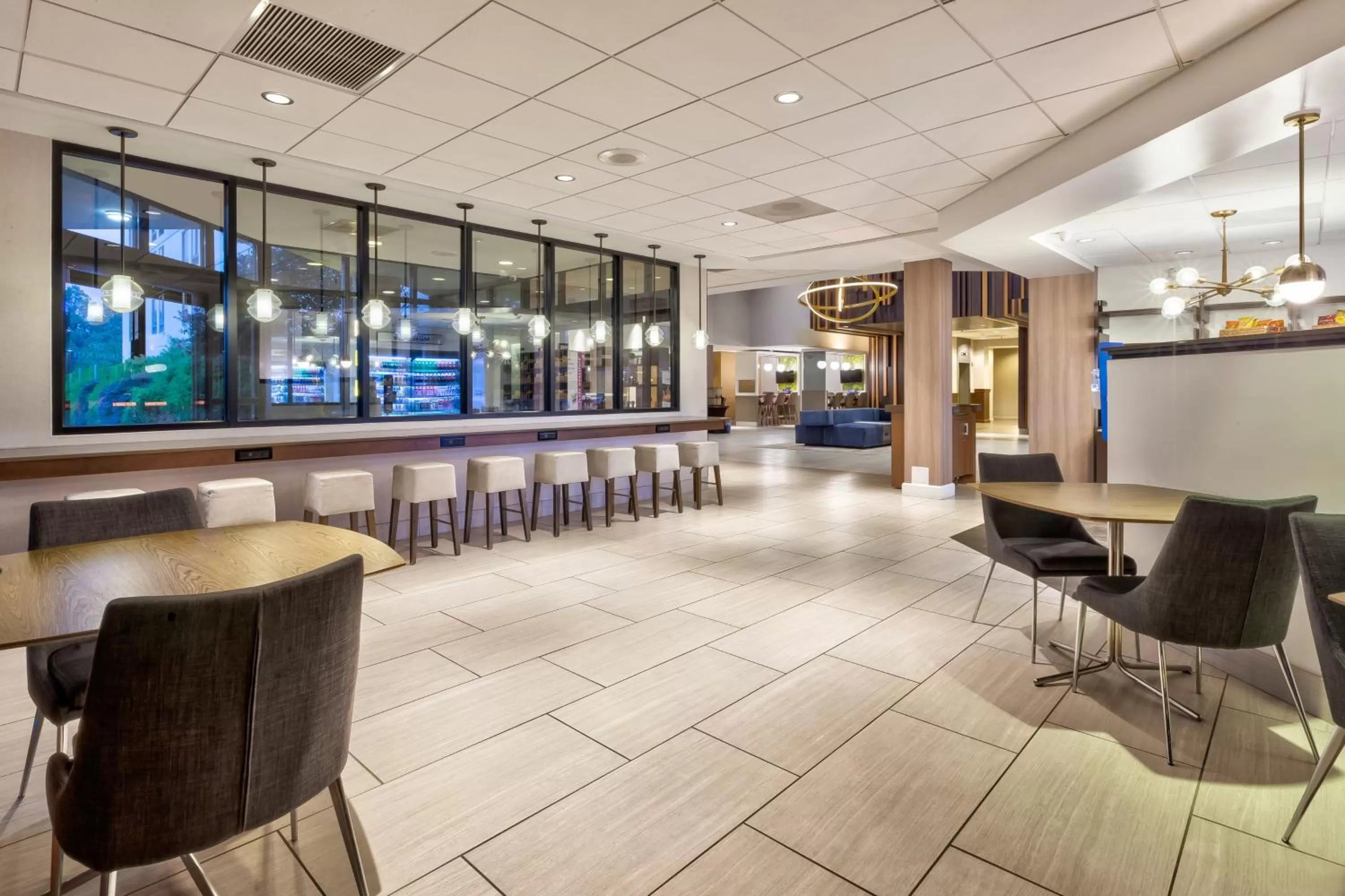 Property building in Crowne Plaza Dulles Airport by IHG