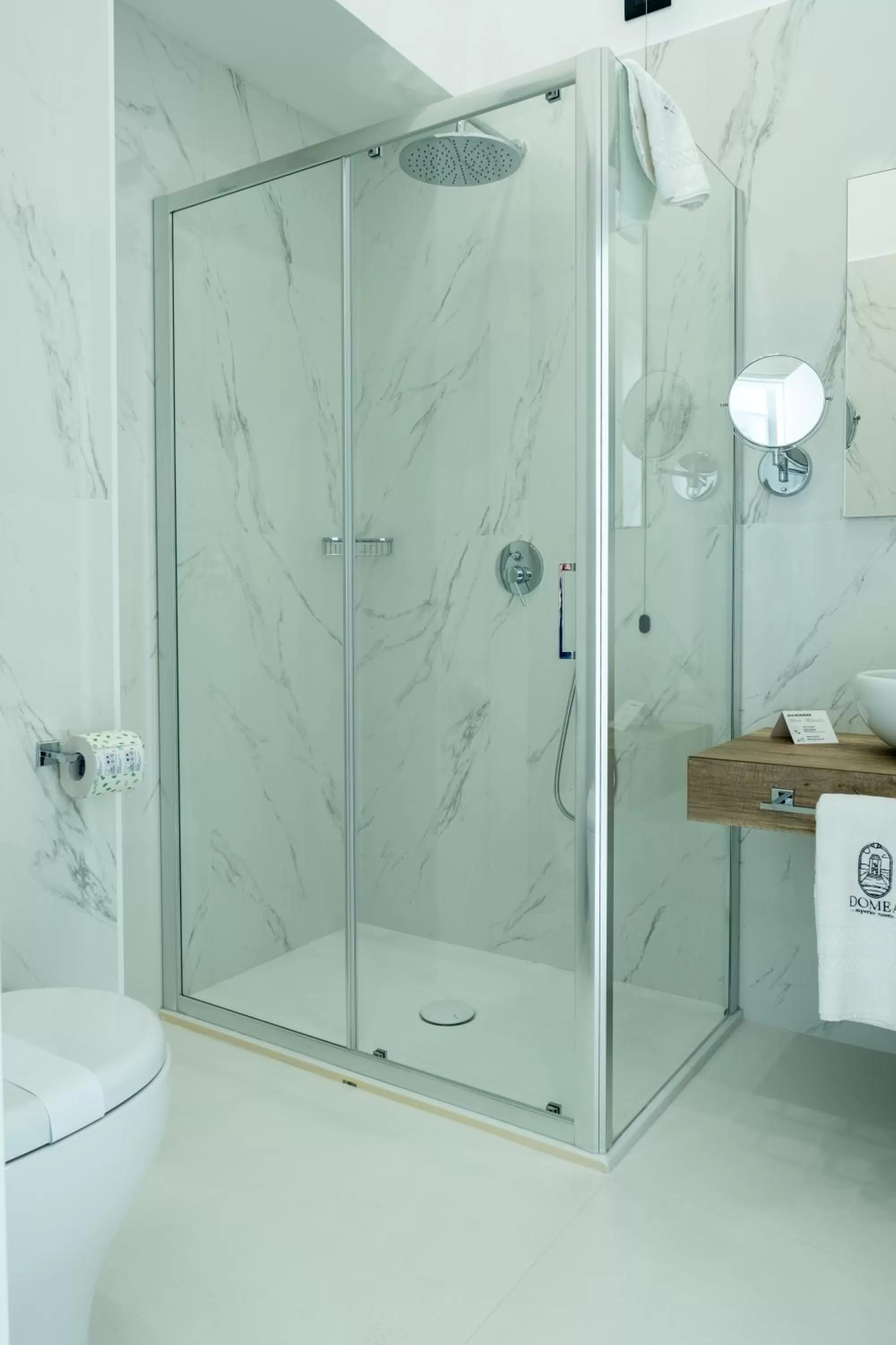 Shower, Bathroom in Domea Superior Rooms Bed and Breakfast