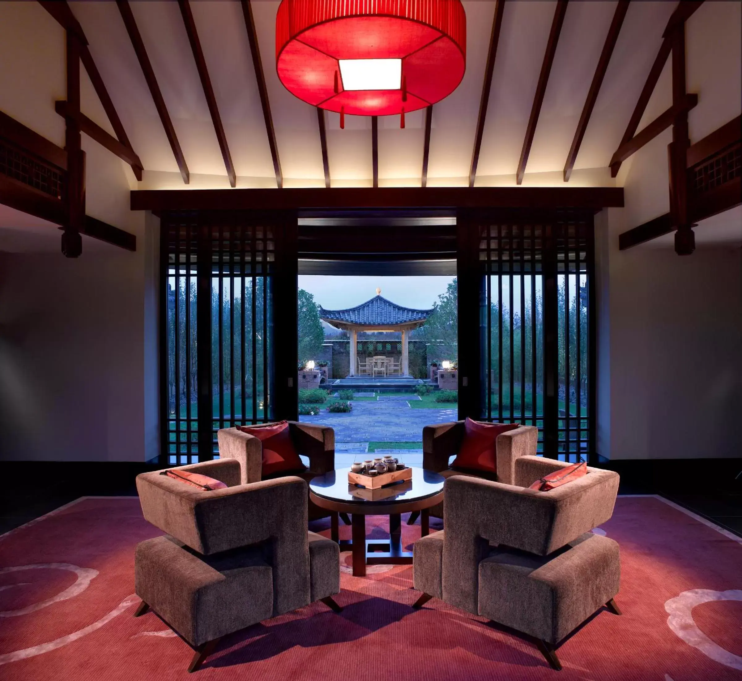 Living room, Seating Area in Banyan Tree Lijiang