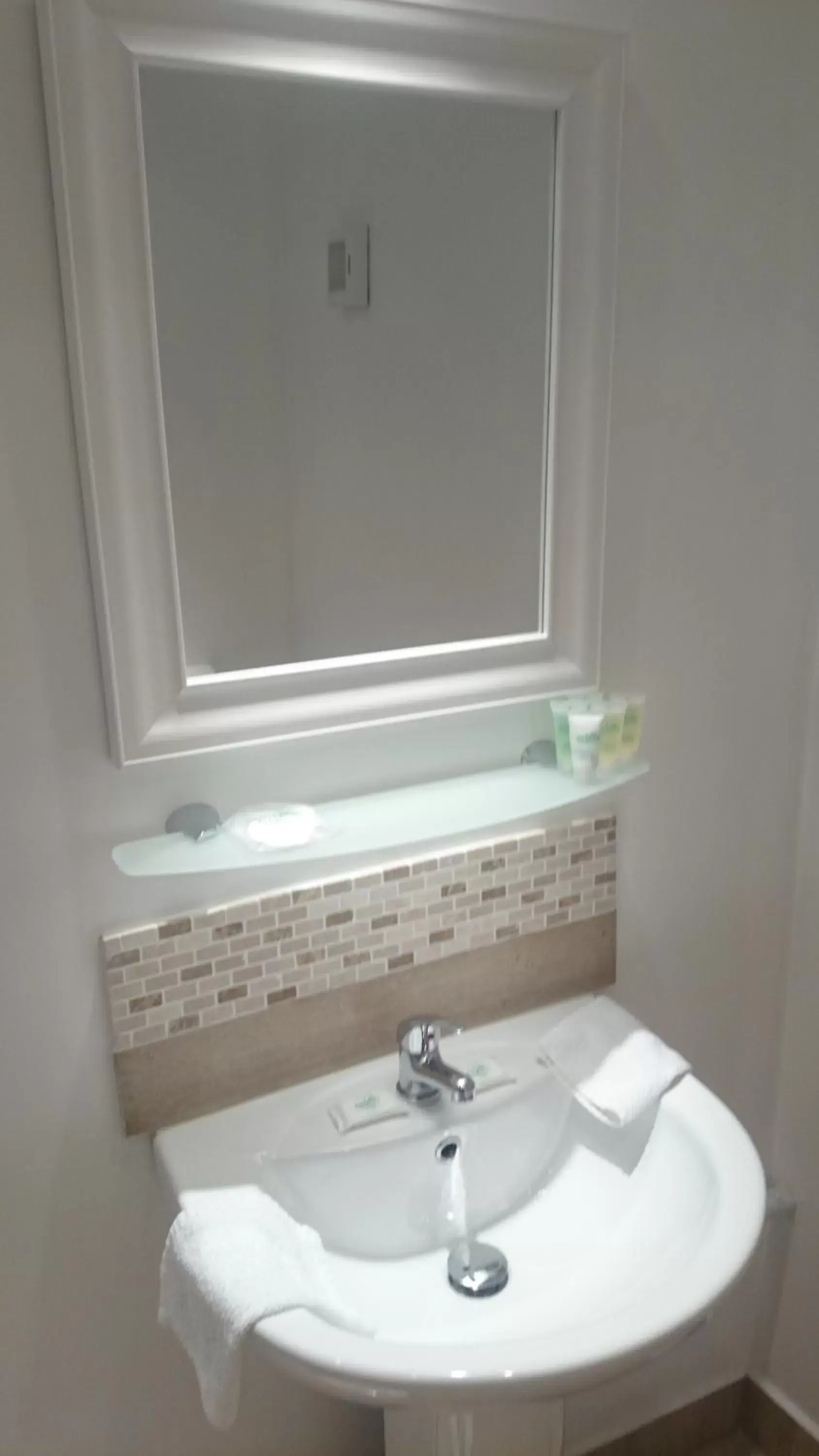 King Room with Sofa Bed in White Horse Inn King Room with Sofa Bed in White Horse Inn