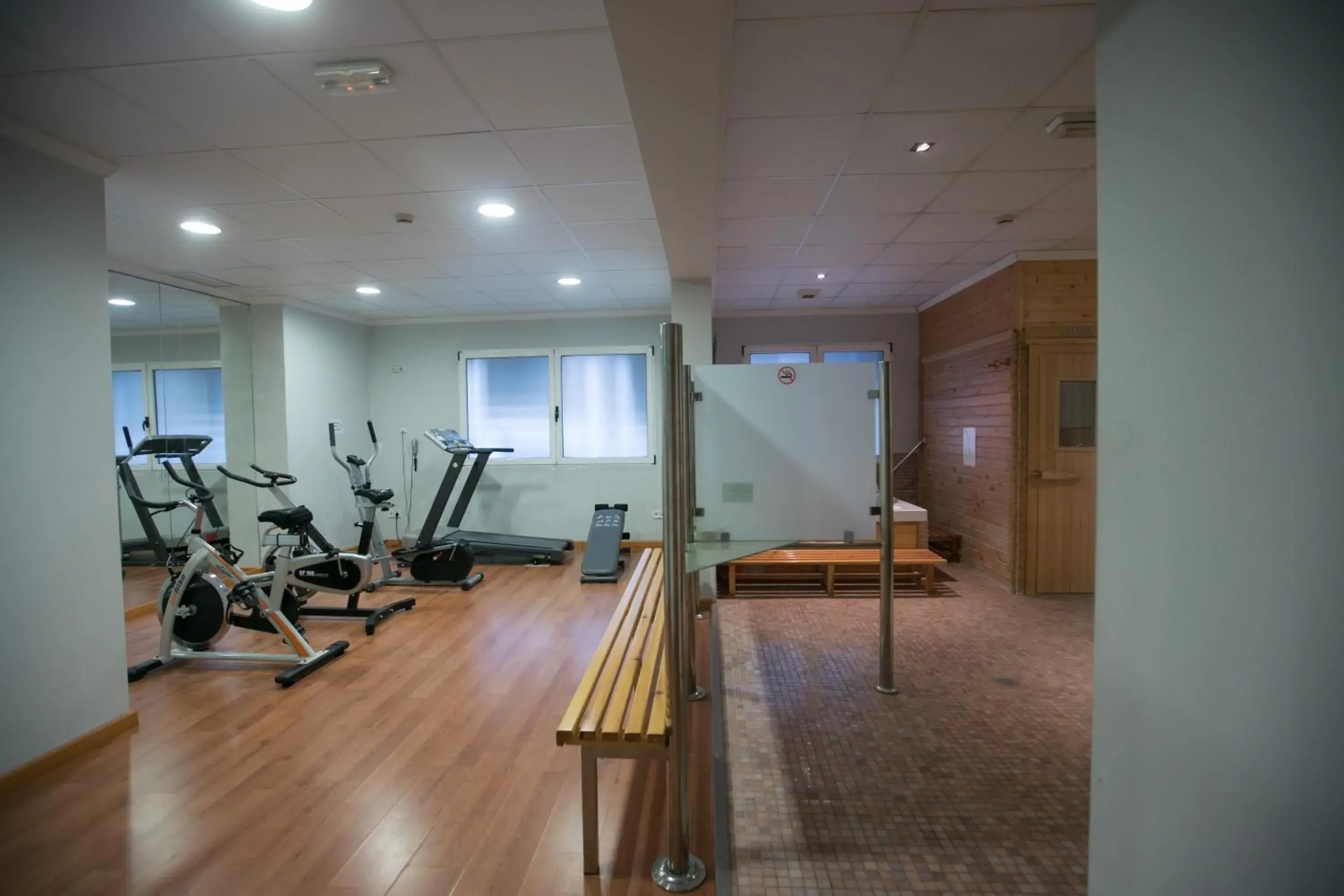 Fitness centre/facilities in Hotel Reconquista Fitness centre/facilities in Hotel Reconquista