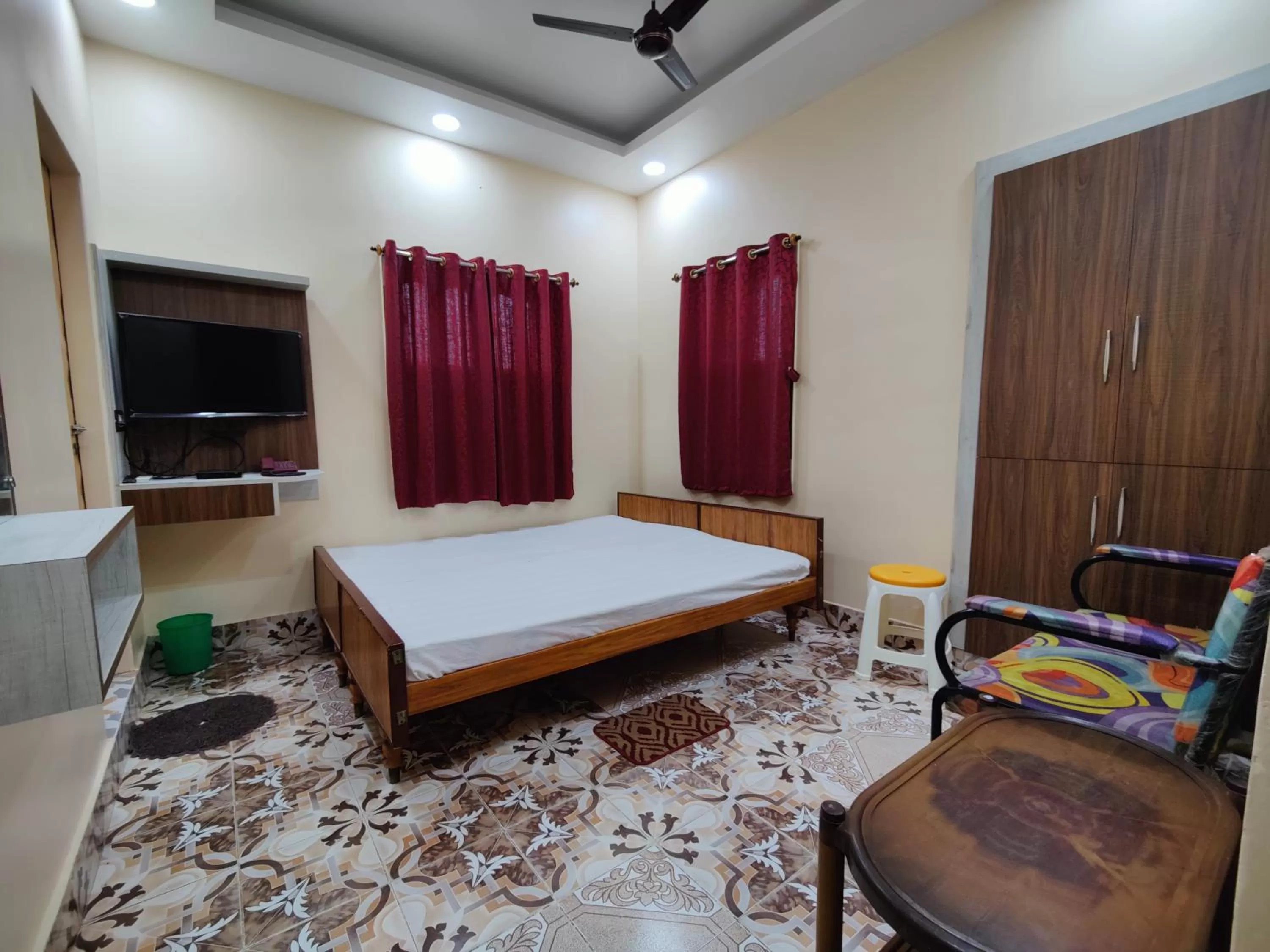 Bedroom in Monalisa Lodge