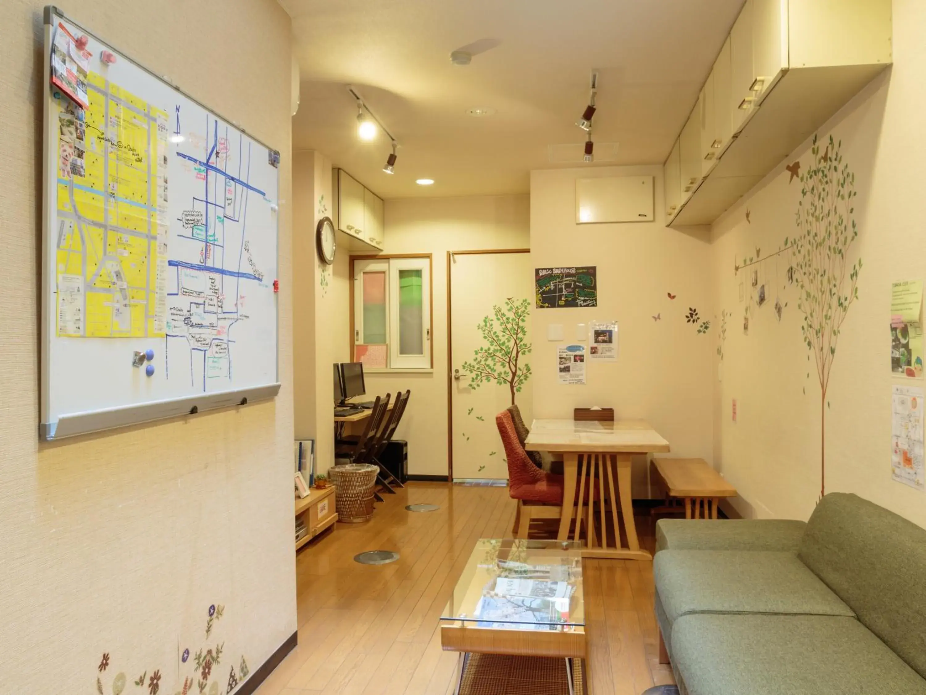 Communal lounge/ TV room in Kyoto Hana Hostel